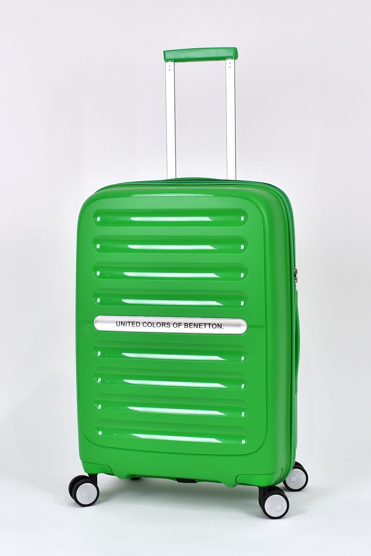 یونایتد کالرز آو بنتون چمدان نشکن سایز متوسط، پلی‌پروپیلن BNT1000