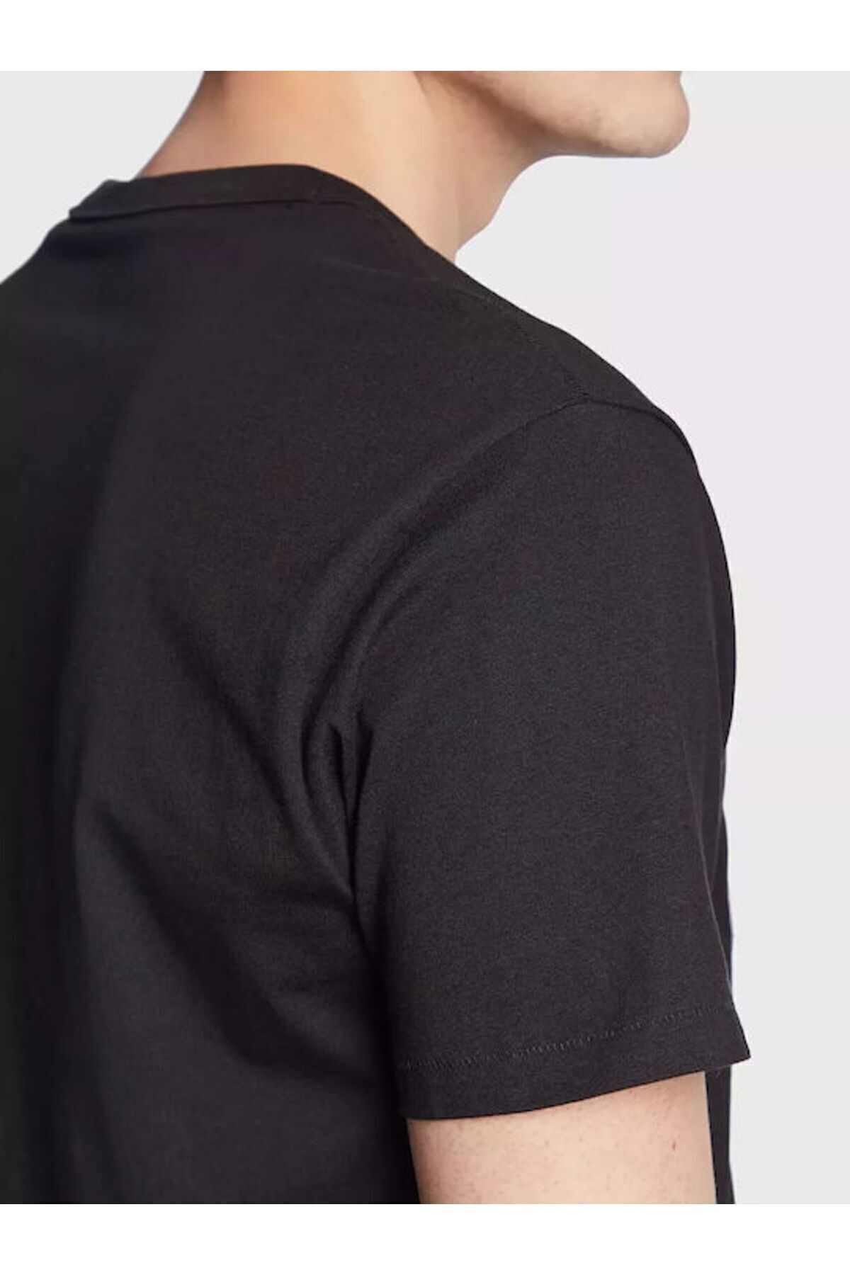 Guess-Pánske tričko Regular Fit Ss Cn 4