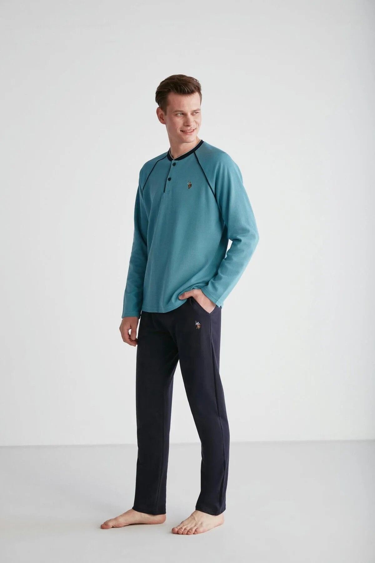 ست پیژامه آبی مردانه پایه. پولو اسن. لباس خواب دکمه دار یقه گرد U.S. Polo Assn.