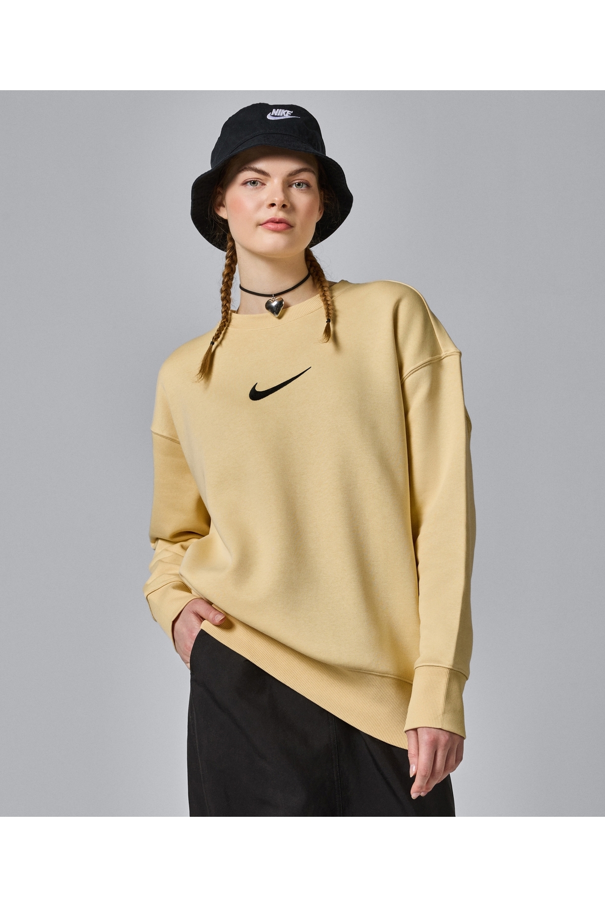 سویشرت نایکی زنانه پنبه ای طلایی اسپرت راسته Regular/رگولار    بیسیک اسپرت | Nike TYC17AB16759764200 TR - تصویر 8