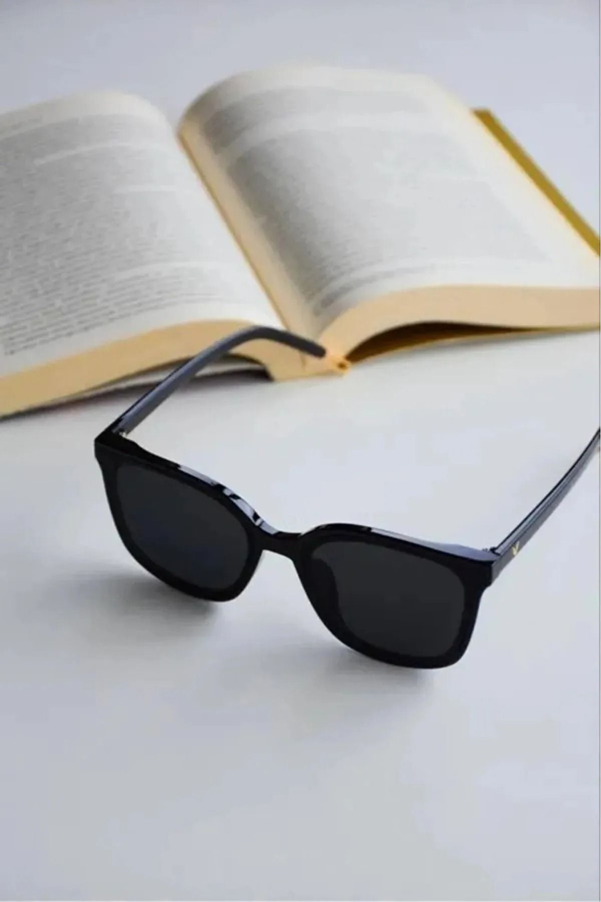https://cdn.dsmcdn.com/ty1484/product/media/images/prod/QC/20240815/21/c4ed1987-b4fe-3417-8699-585e24a3c94d/1_org_zoom.jpg
