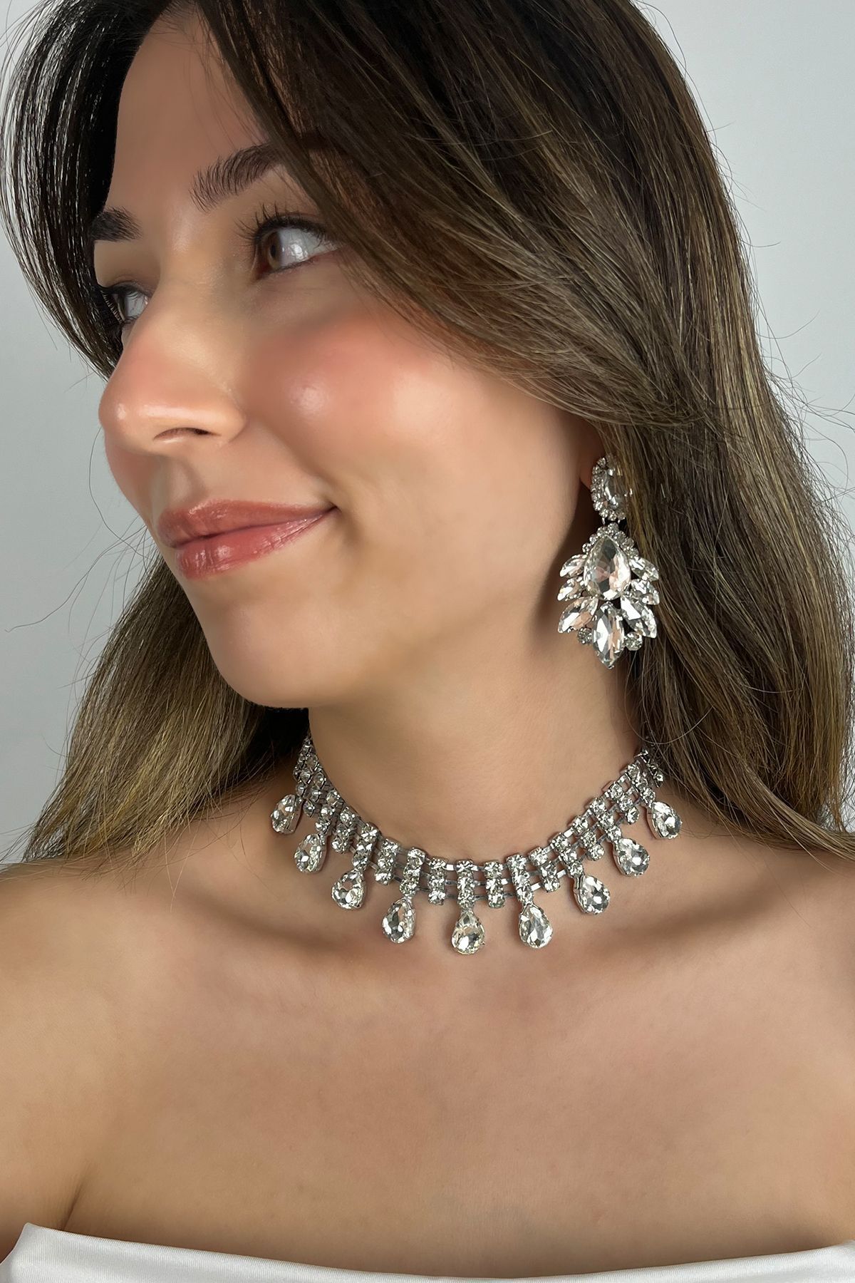 Furtek Aksesuar Kadın Fulmine Model Kristal Zirkon Taşlı Gümüş Kaplama Kolye + Küpe Günlük Stil Kombin Takı Seti