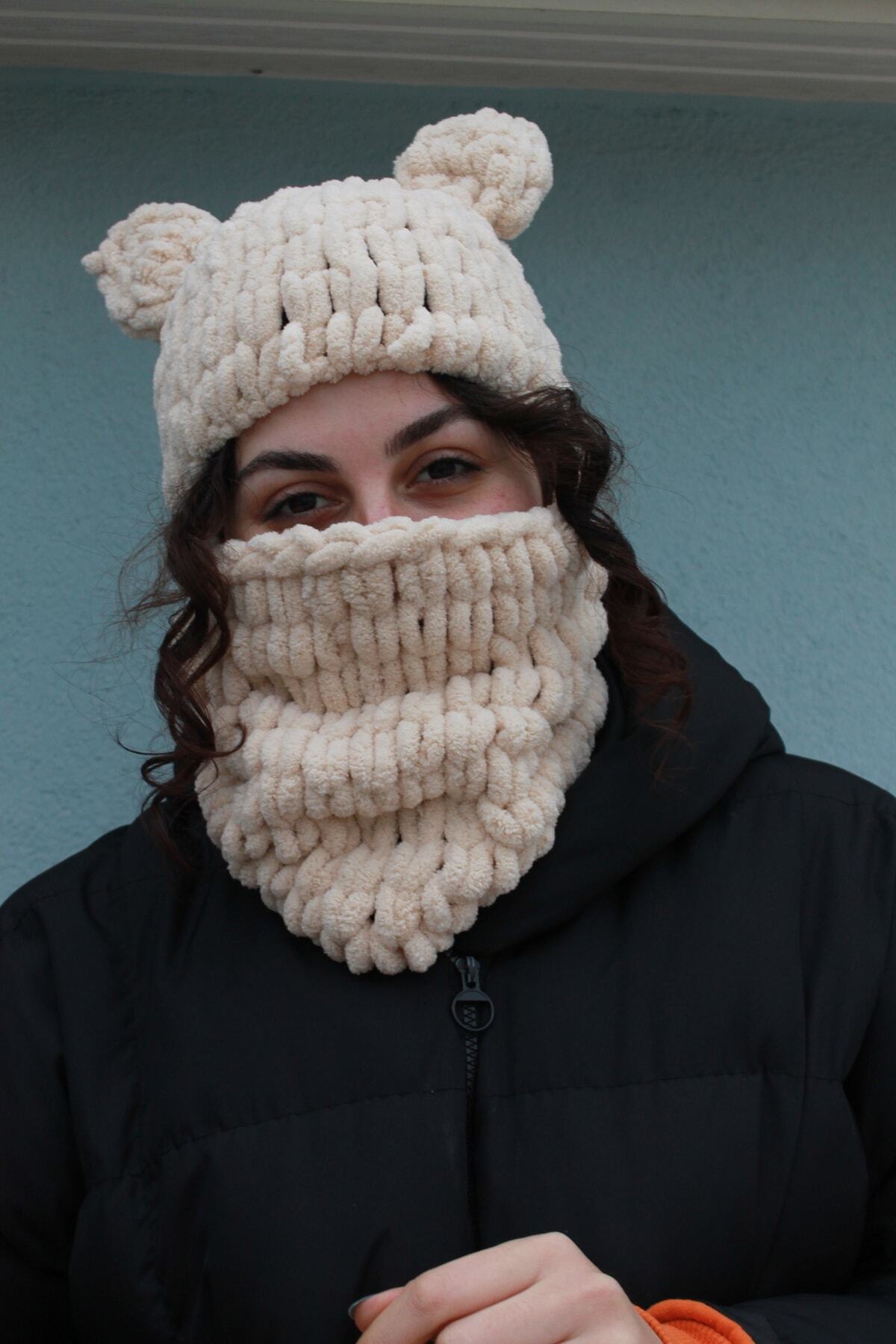 Naz Amigurumi El Örgüsü Yumuşak Ayıcık Kulak Model Puffy Kar