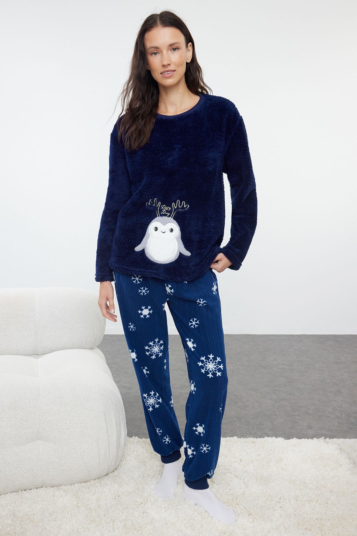 Trendyol Collection Komplet Piżam Zimowych Wellsoft - Granatowy, Zwierzęcy I Zimowy Wzór Thmaw25pt00053 Kobieta - XL