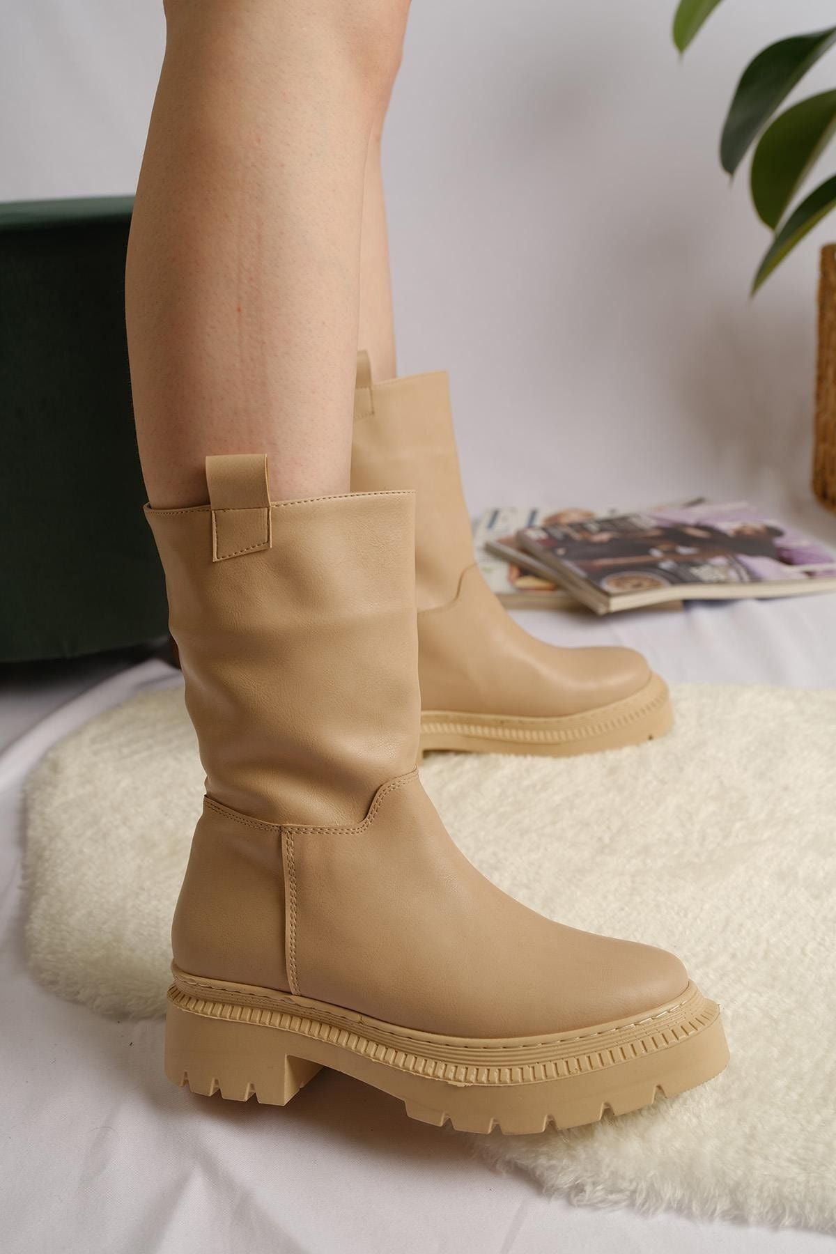 Women's Waterproof Basic Boots with Polar Inner Forehead