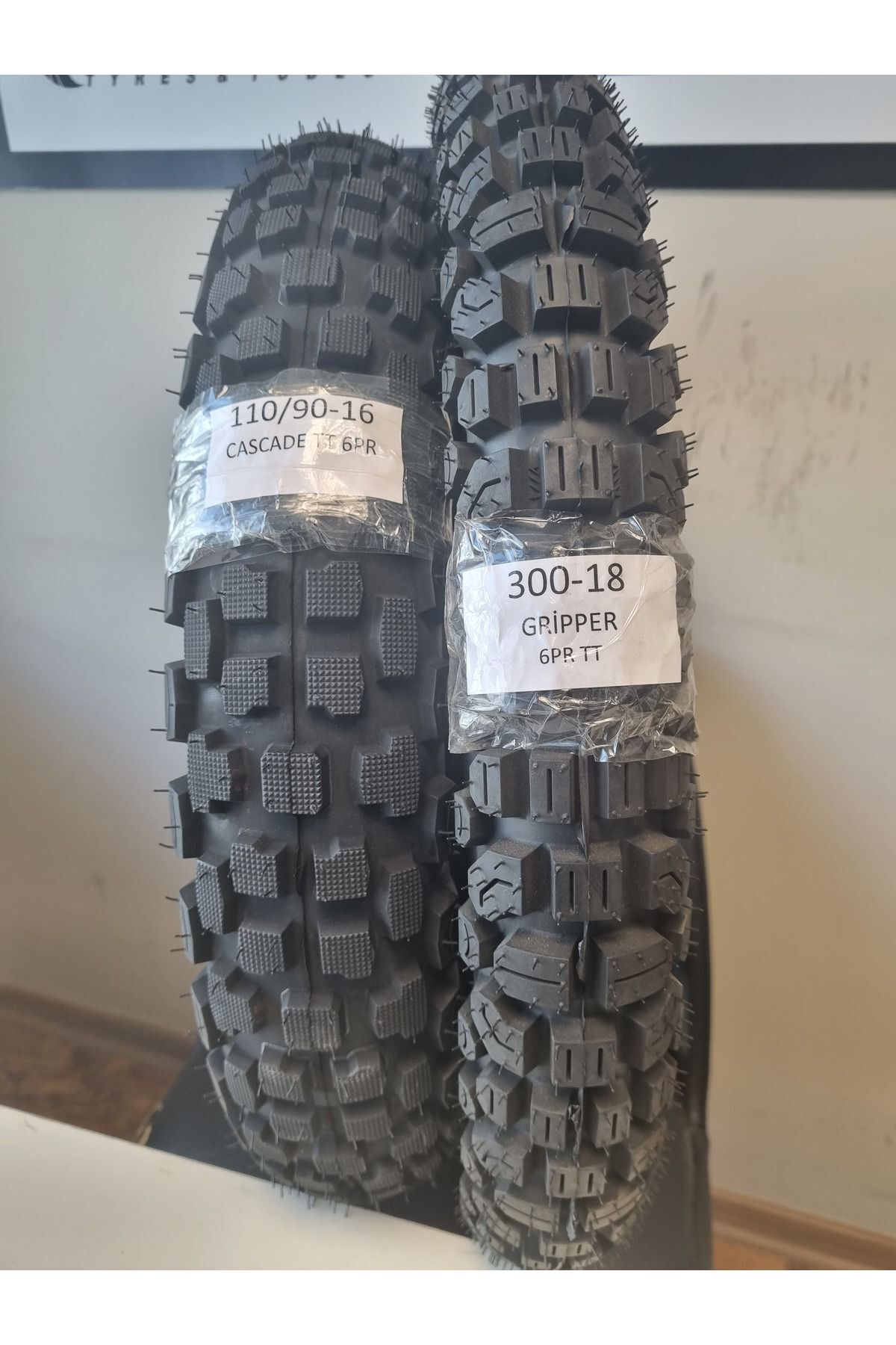 RALCO TYRES Arora Ar 200 Gy Cross Lastik Uyumlu Motosiklet Lastiği 110/90-16 (TT) Ve 300-18 Gripper(TT) Set1 CASCADE
