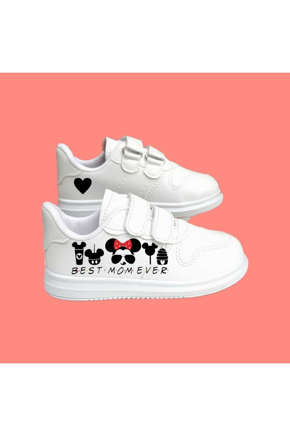 Best mom sneakers 2025