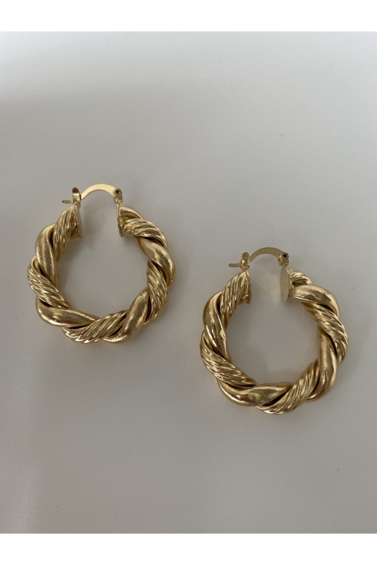 vi store vi jewelry Çelik Burgulu Halka Küpe