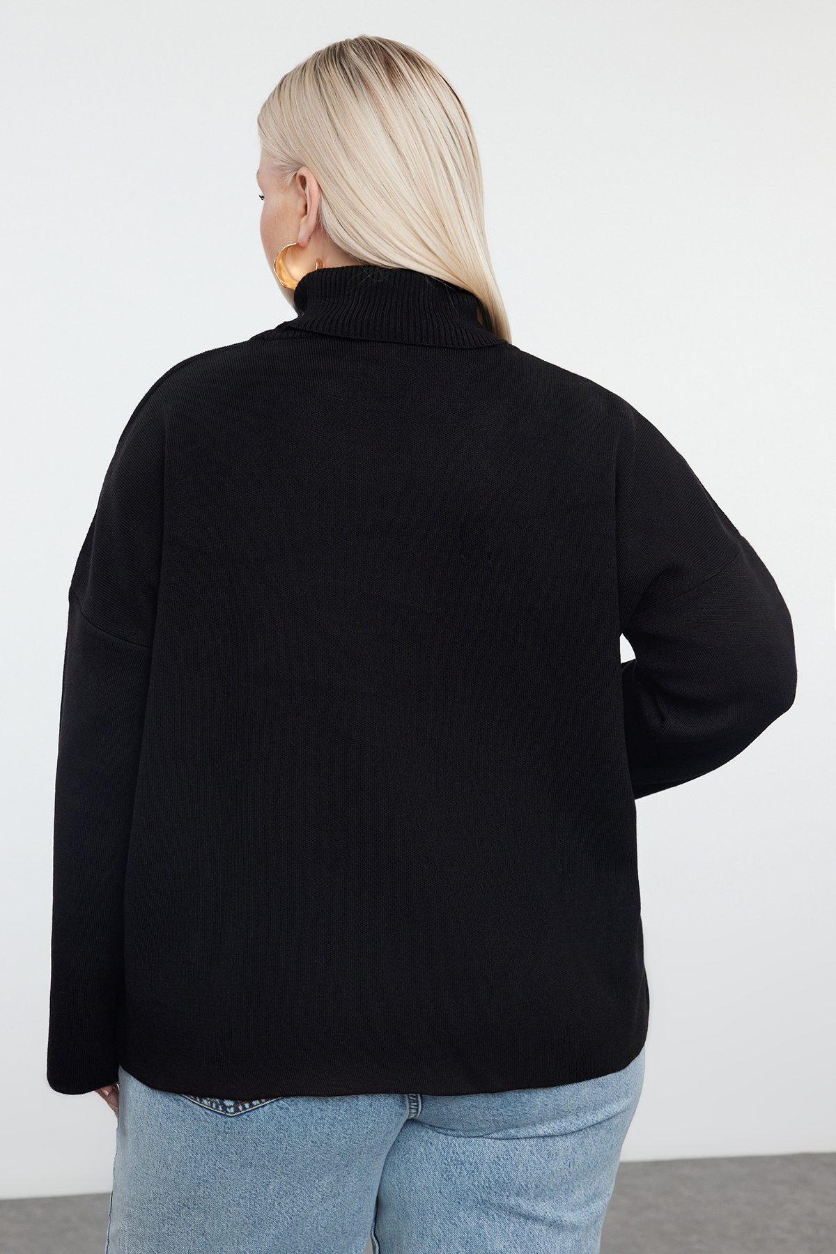 Trendyol Curve-Schwarzer Rollkragen-Strickpullover - Weite Passform TBBAW25AN00019 5