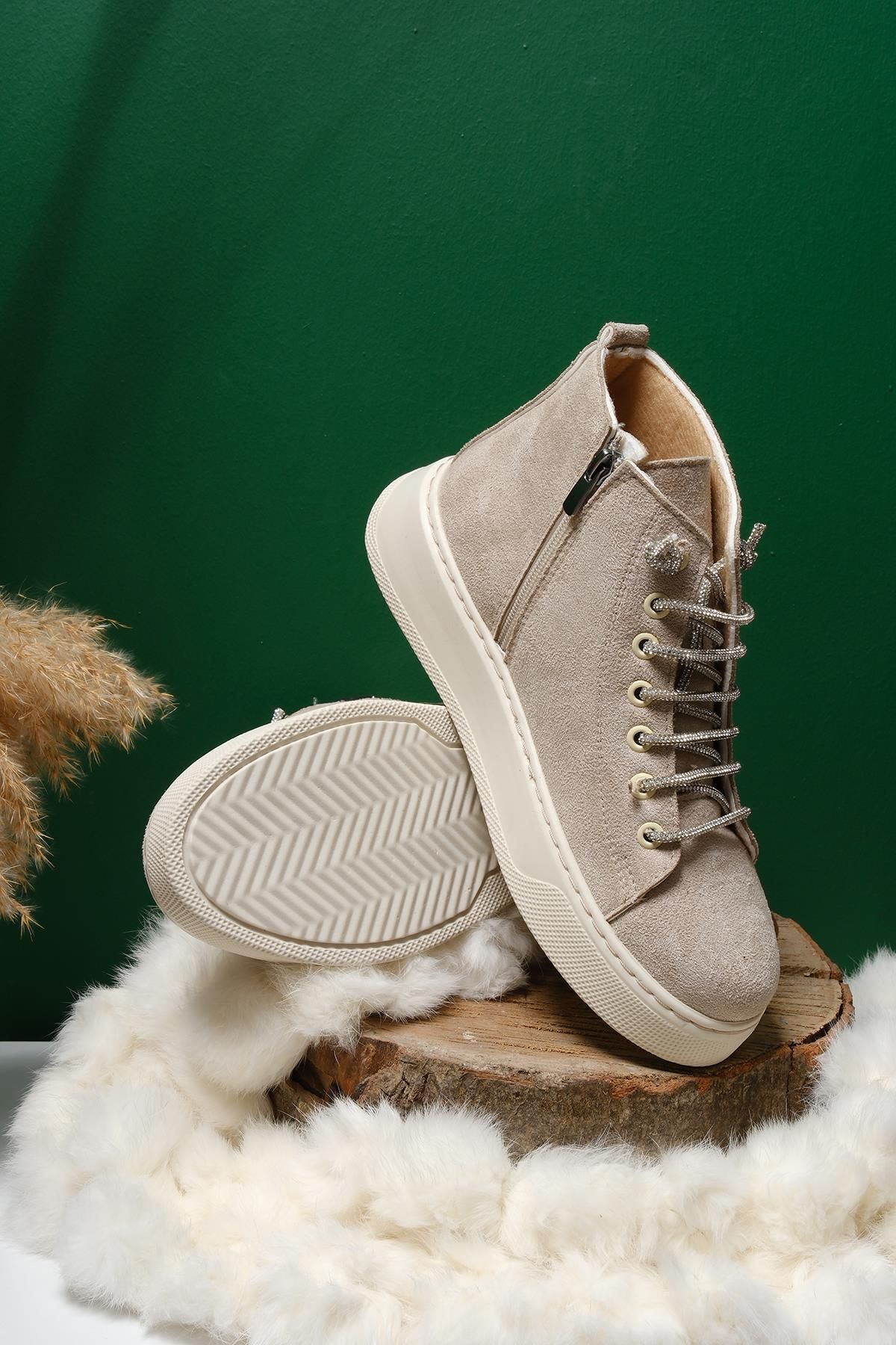 Oksit-Polina Thick Sole Lacing Stone Detailed Women's Sports Boots 3
