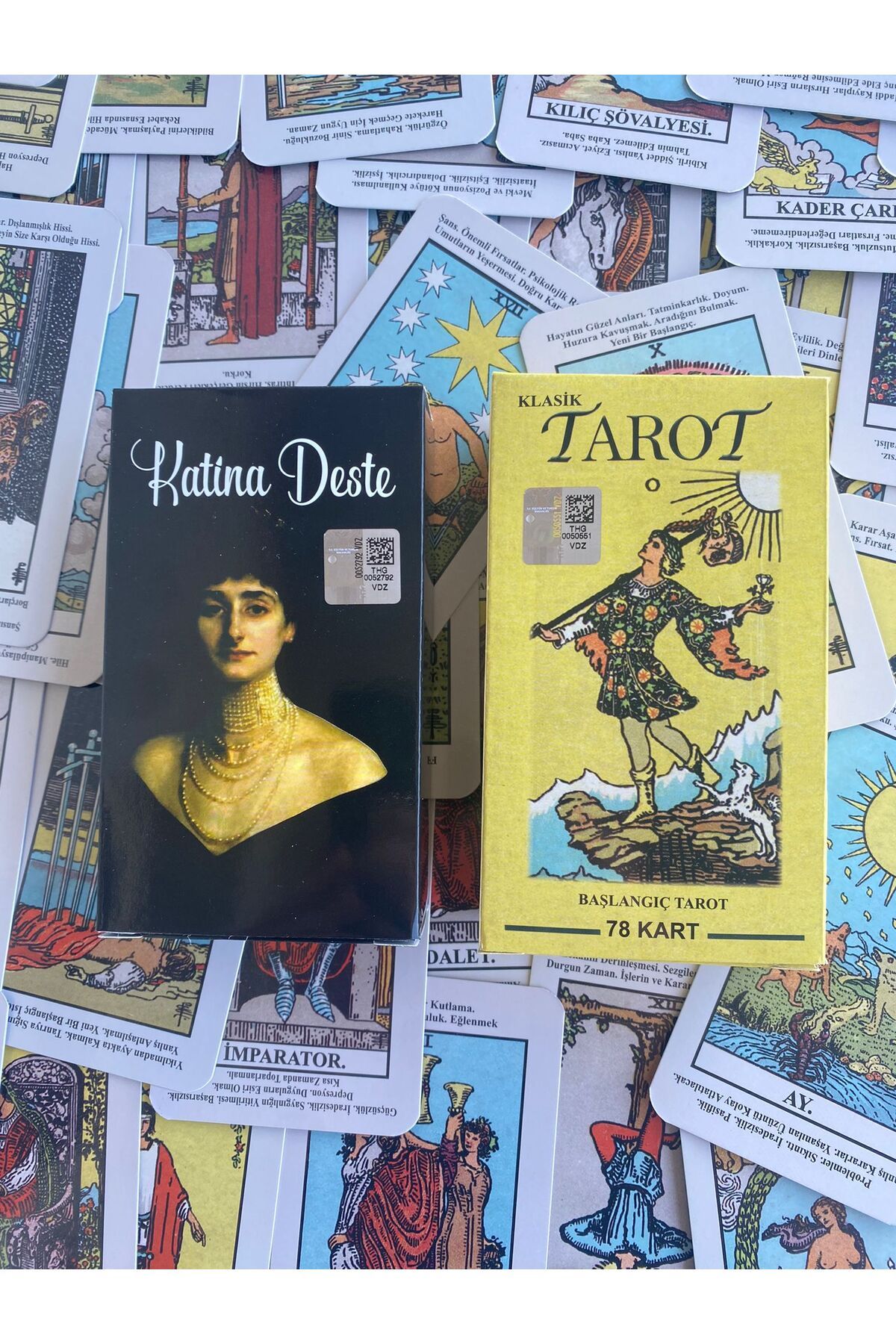 İki Deste Bir Arada Açıklamalı Katina Destesi ve Açıklamalı Rider Waite Klasik Tarot Destesi