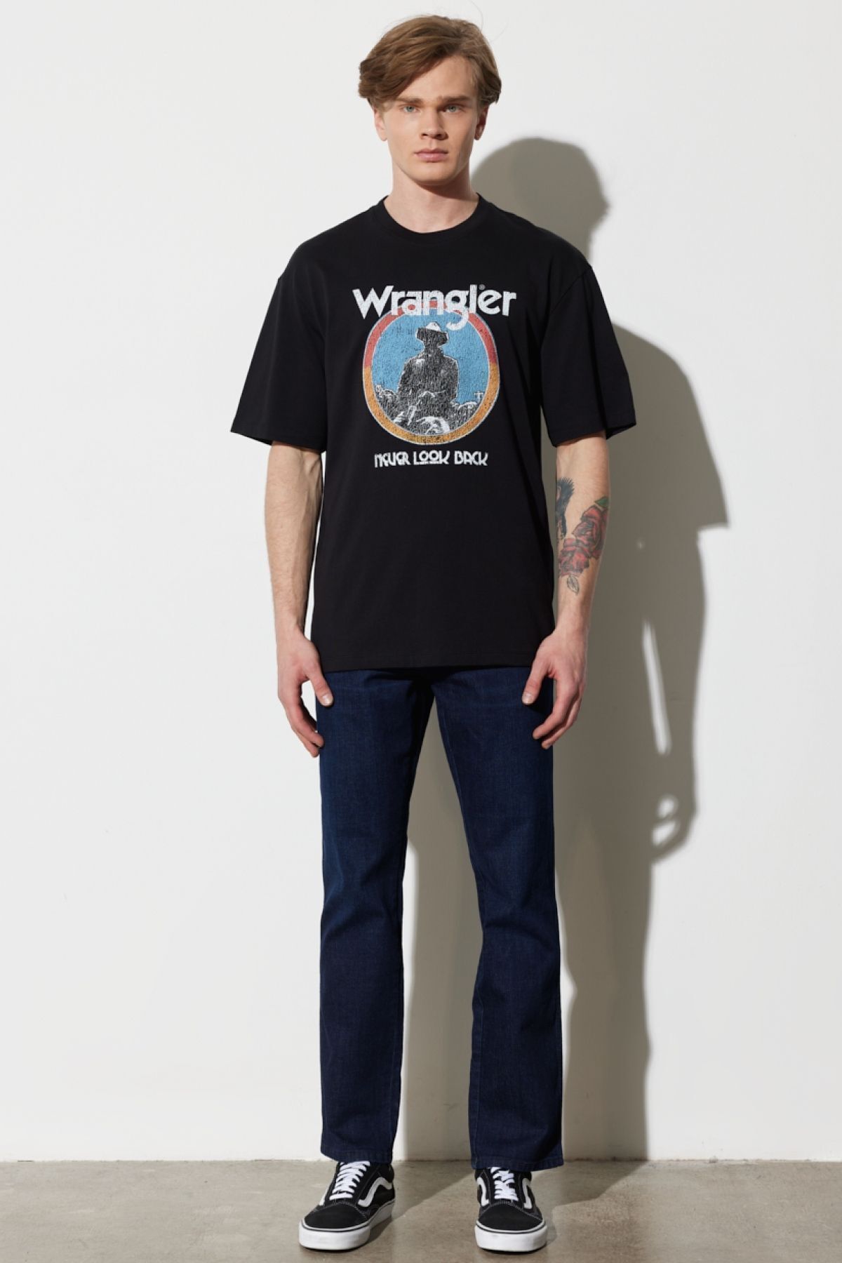 شلوار جین آبی مردانه تگزاس باریک و کمر انعطاف پذیر Wrangler