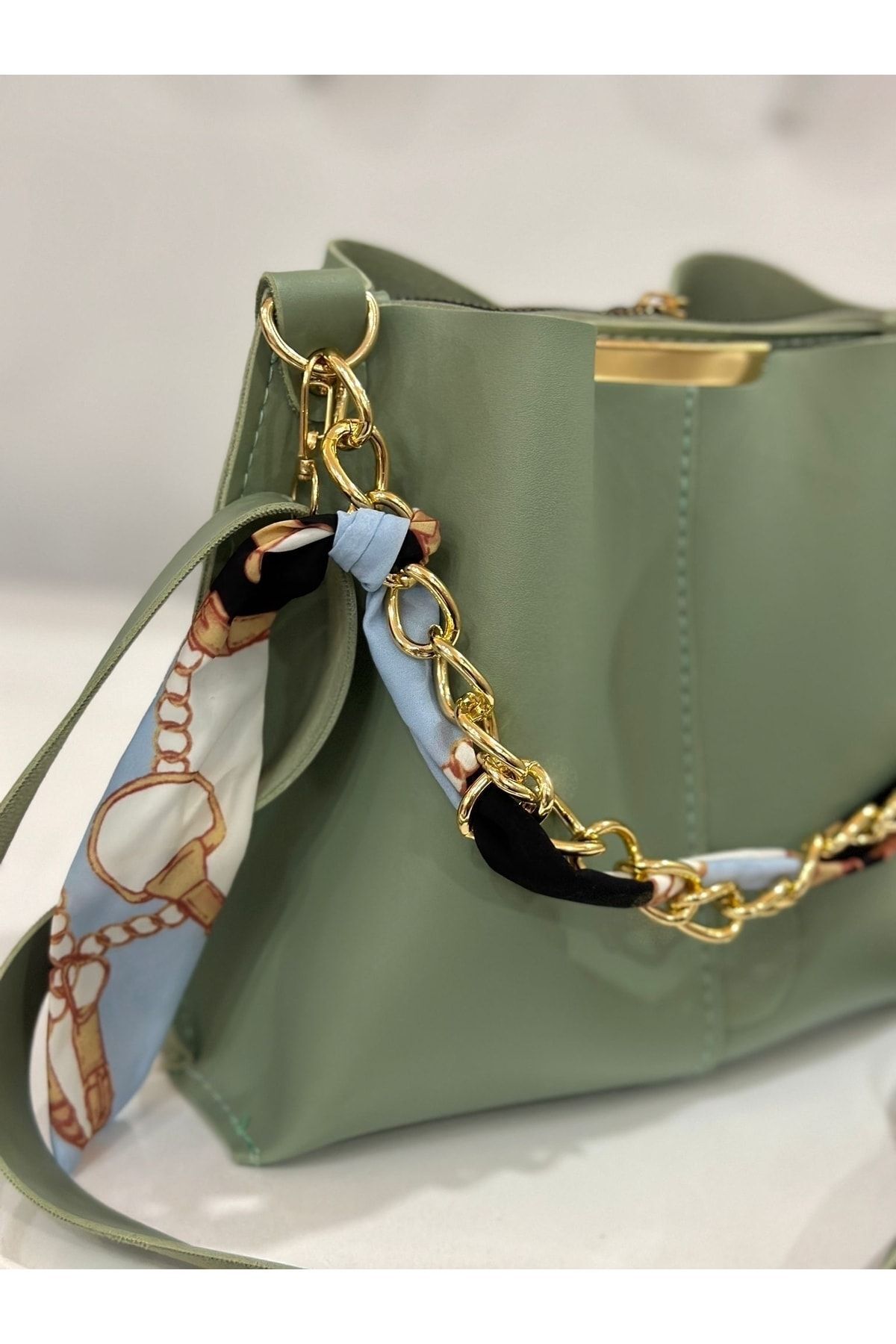 https://cdn.dsmcdn.com/ty1488/product/media/images/prod/QC/20240819/13/b1c25944-d0a3-3565-bdf1-007661ff004e/1_org_zoom.jpg
