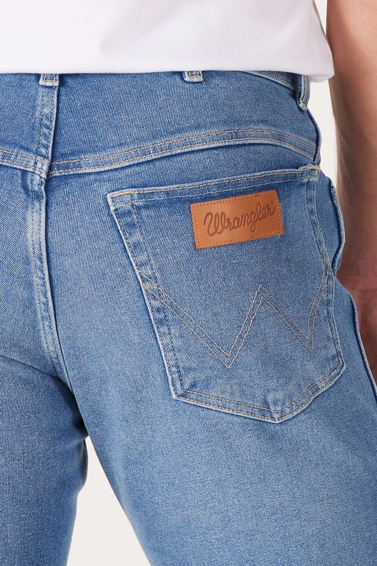 شلوار جین آبی مردانه تگزاس باریک و کمر انعطاف پذیر Wrangler