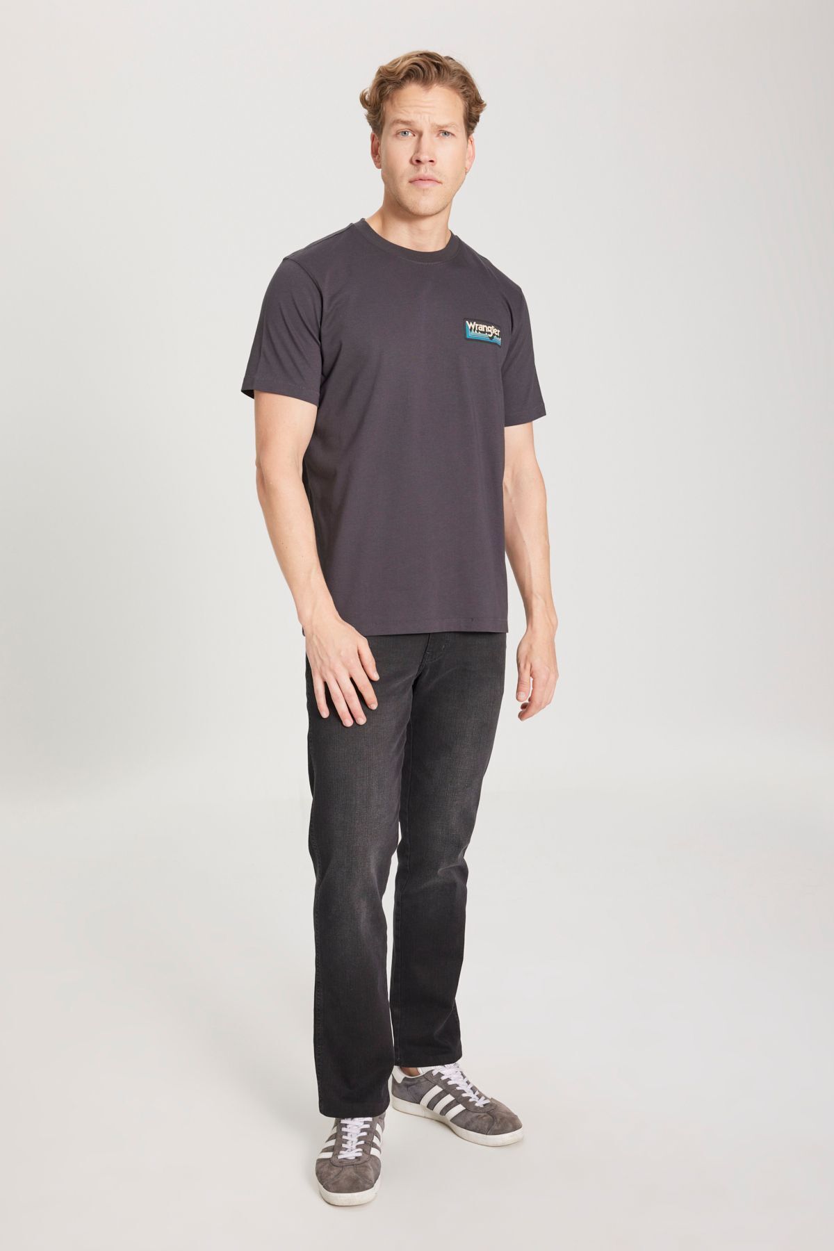 تی شرت مشکی مردانه به طور منظم مناسب گردن دوچرخه کلاس طبیعی 100 ٪ پنبه T shirt Wrangler