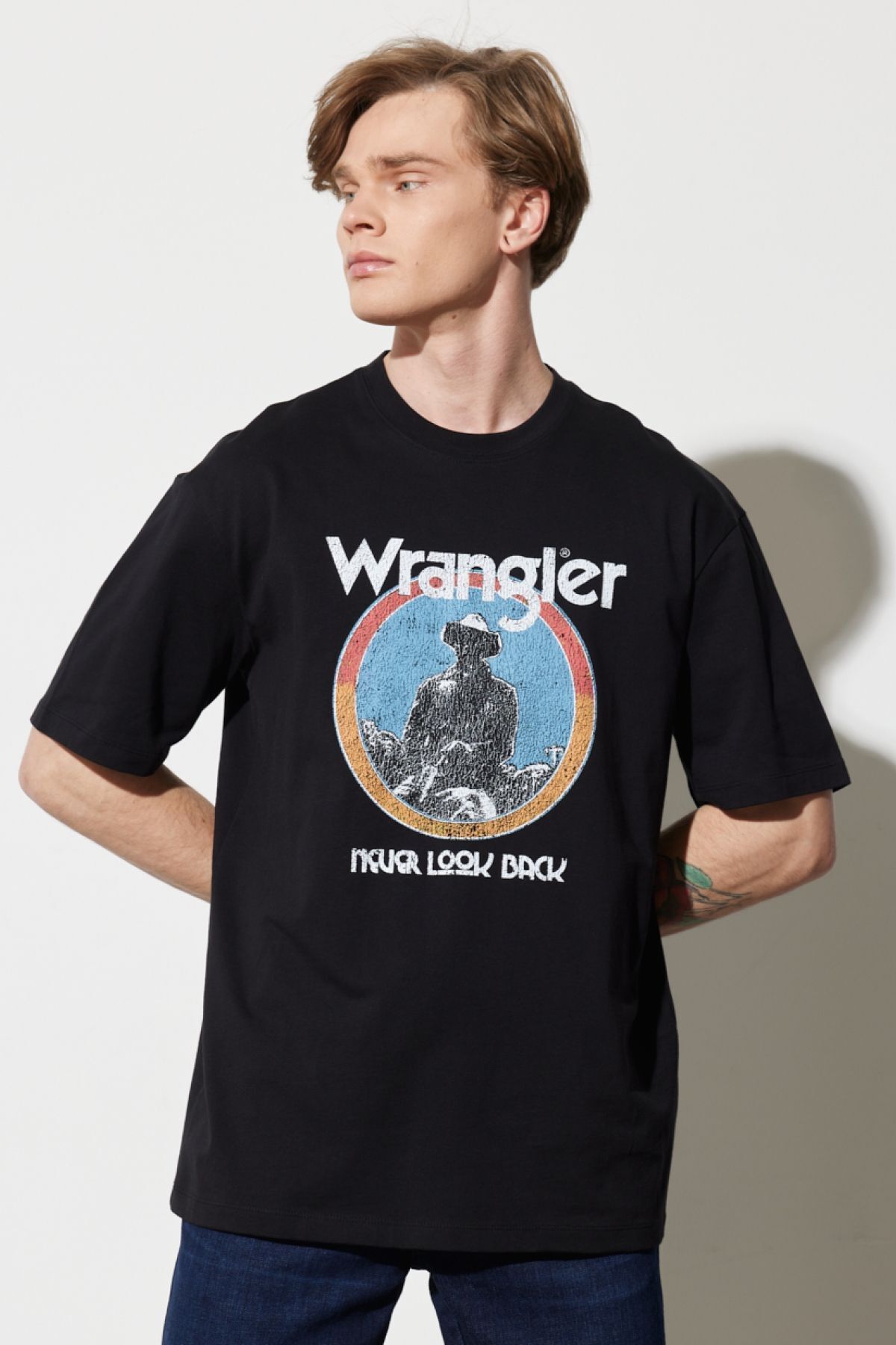 تی شرت مشکی یقه خدمه صد در صد پنبه ای با تناسب معمولی Wrangler