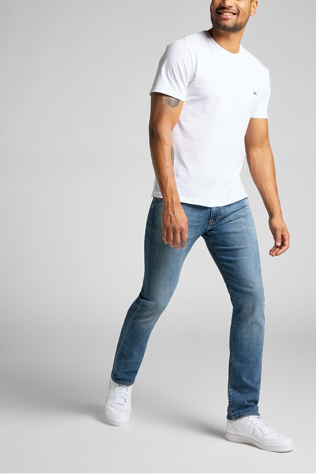 شلوار جین منعطف باریک Extreme Motion Slim Fit معمولی کمر آبی انعطاف پذیر Lee