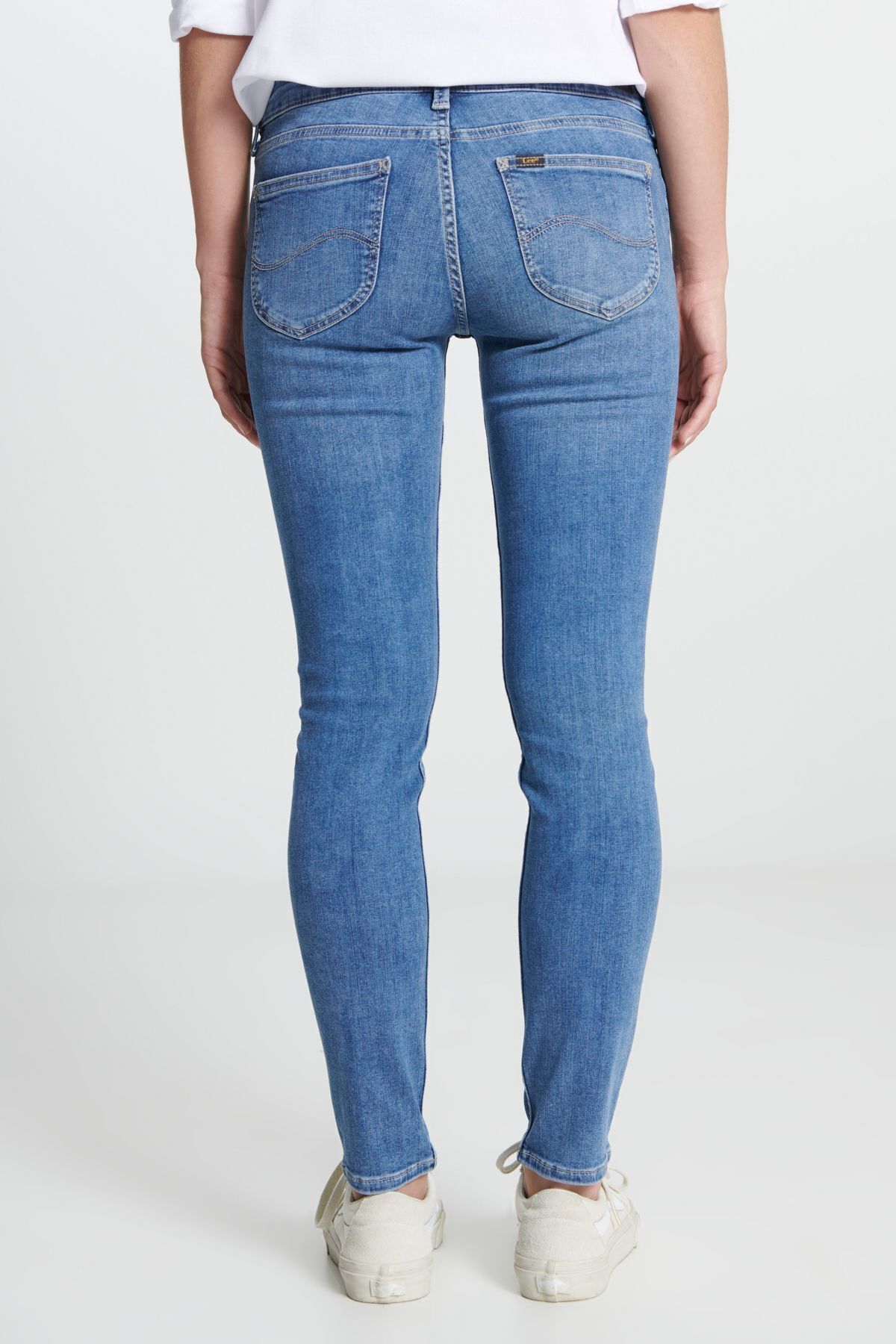 Lee Super Skinny Fit Dar Kesim Dar Paca Scarlett Kad n Ac k Mavi Pamuklu Esnek Jean Denim Kot Pantolon Fiyat Yorumlar Trendyol