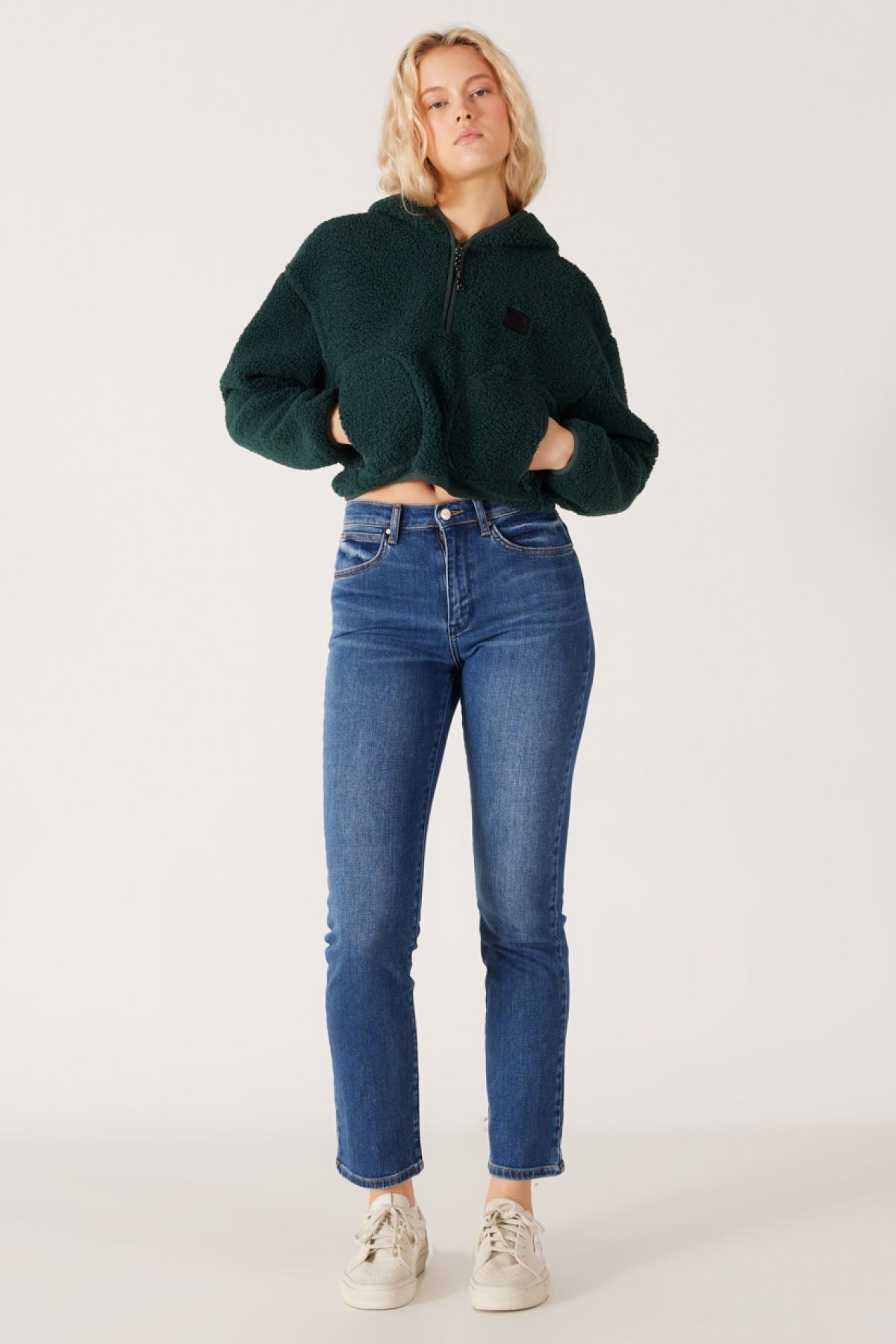 Wrangler  Slim Fit Dar Kesim Normal Bel Boru Paça Kadın Denim Mavisi Esnek Jean Kot Pantolon - Görsel 3