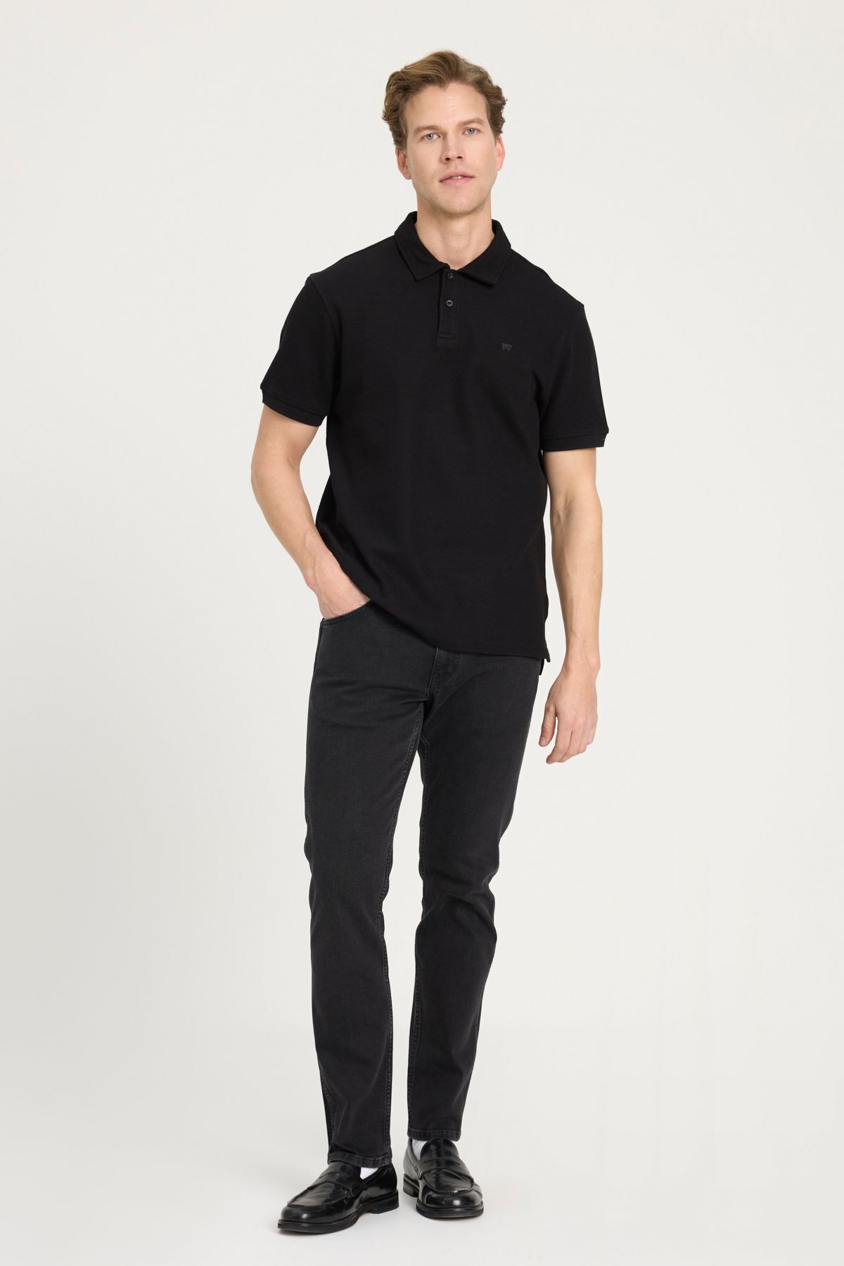 تی شرت یقه پولو مشکی مردانه به طور منظم مناسب و معمولی برش سیاه yaka t shirt Wrangler