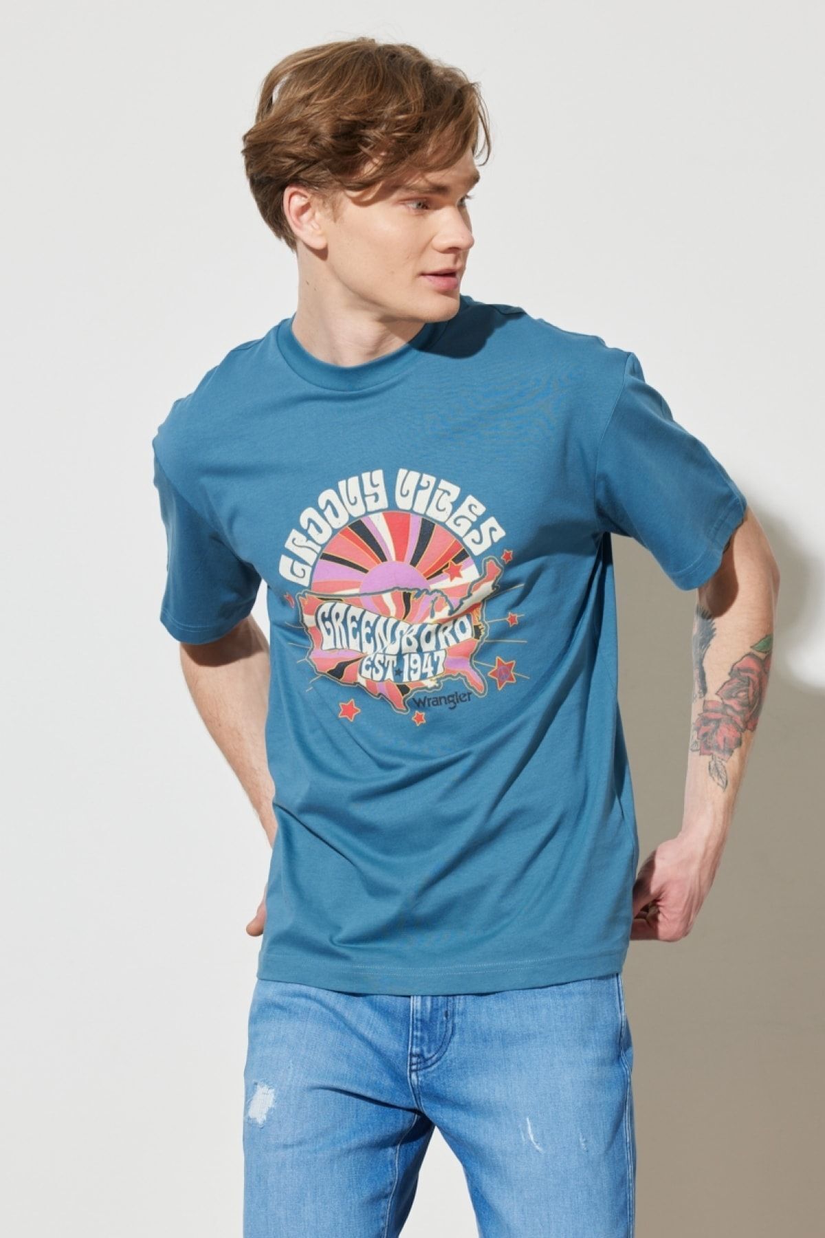 تی شرت آبی مردانه یقه دوچرخه برش راحت و Wrangler