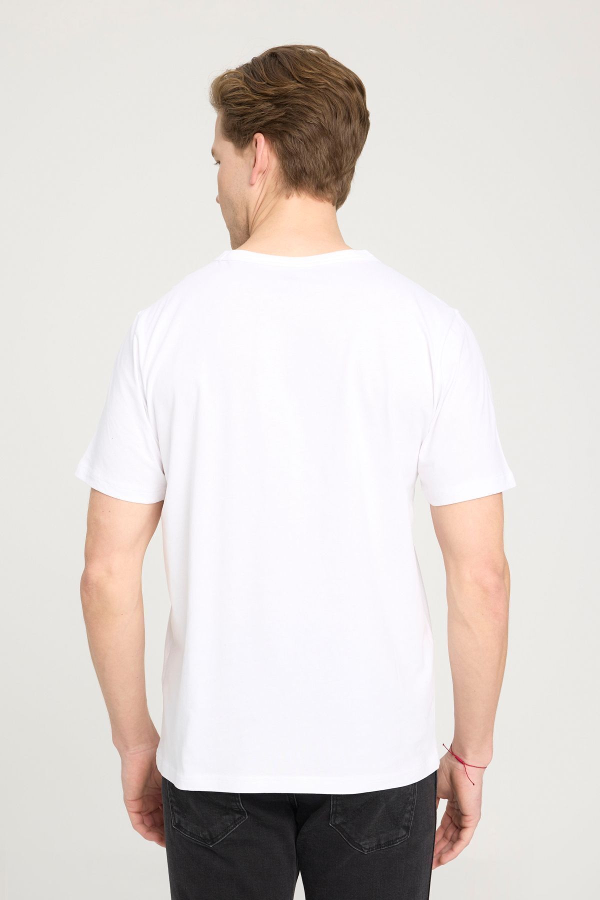 WRANGLER-Ecru T-shirt z okrągłym dekoltem, 100% bawełny, regularny krój 5