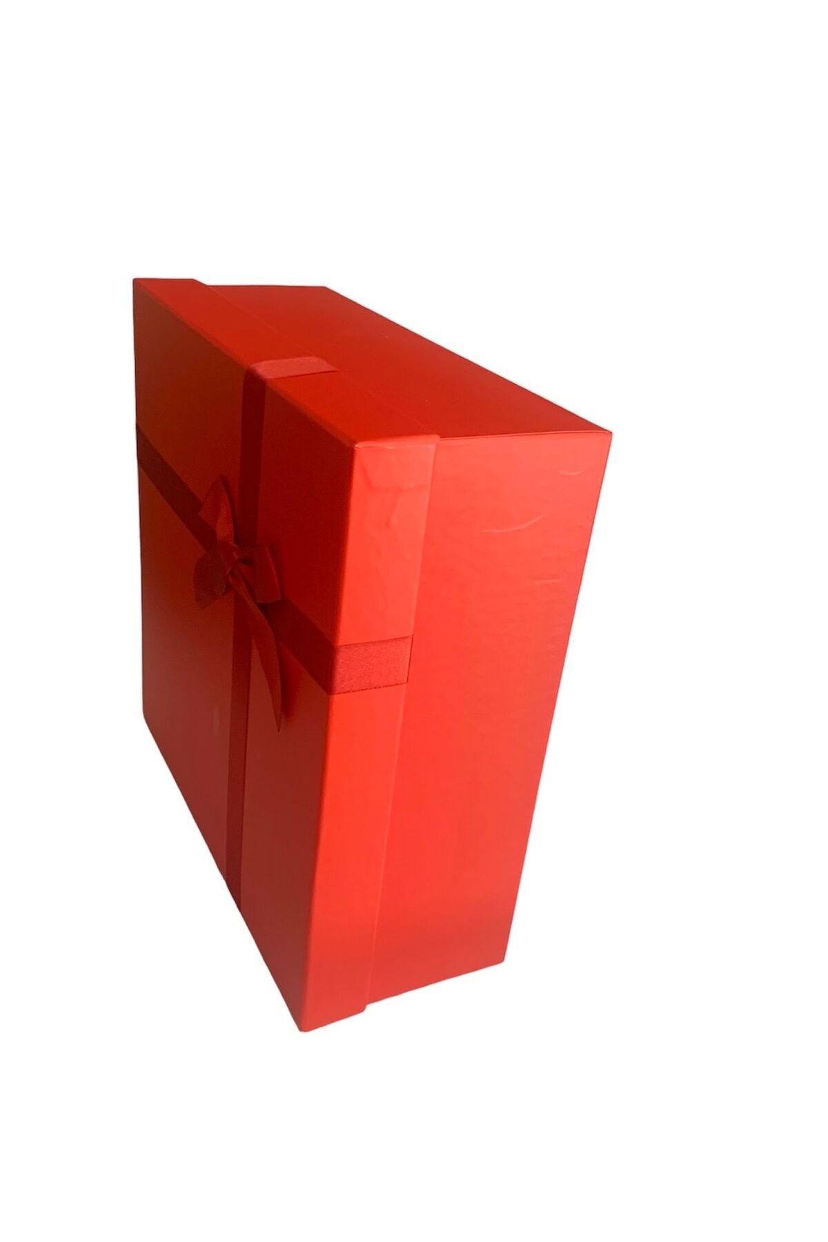 PAZARAKOŞ Hediye Kutusu Kırmızıkurdeleli Şık Kırmızı 30 Cm En 30 Cm Boy 12 Cm Yükseklik Söz Damat Bohçası