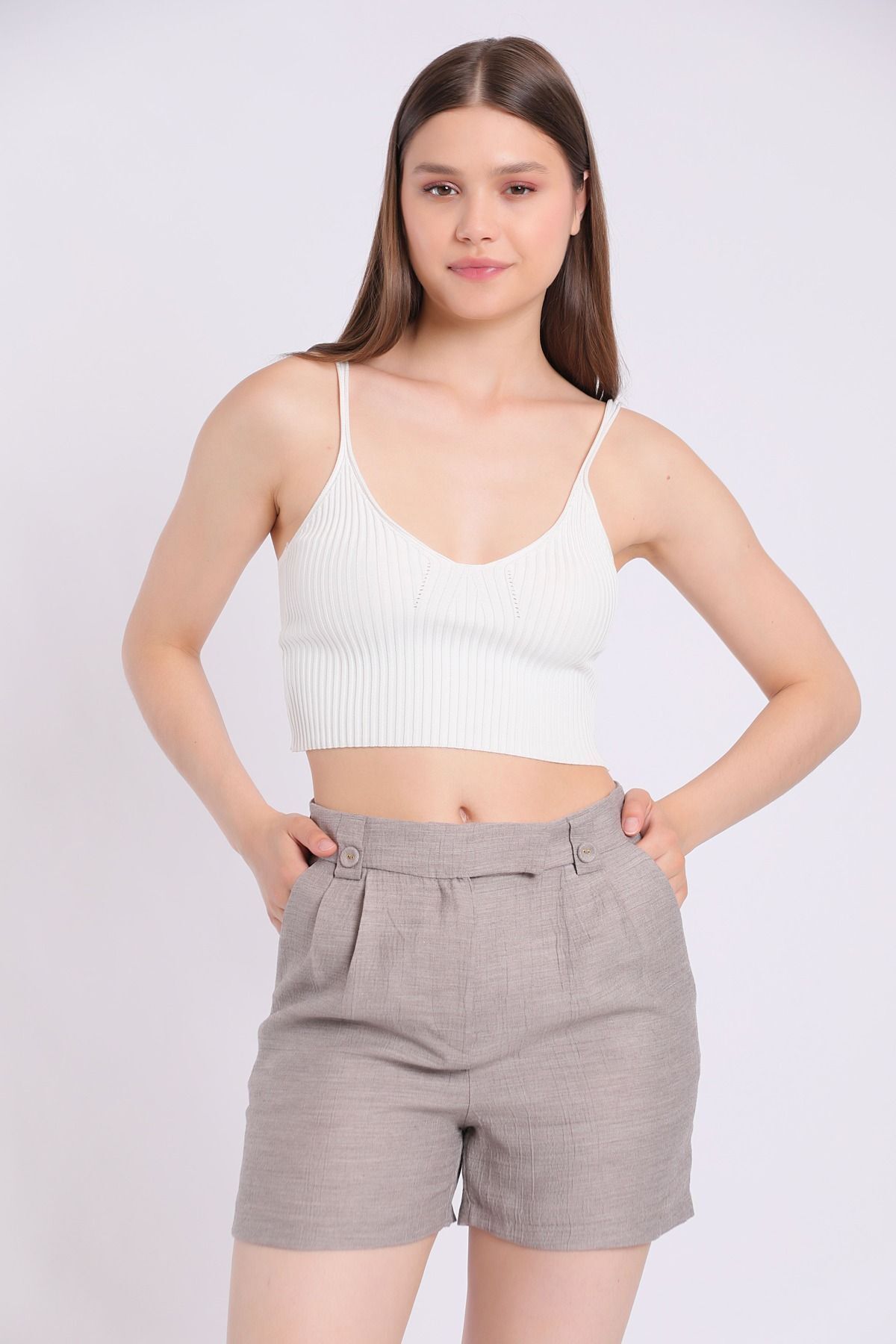 Yake-Double Pleated Button Detailed Short Shorts 4