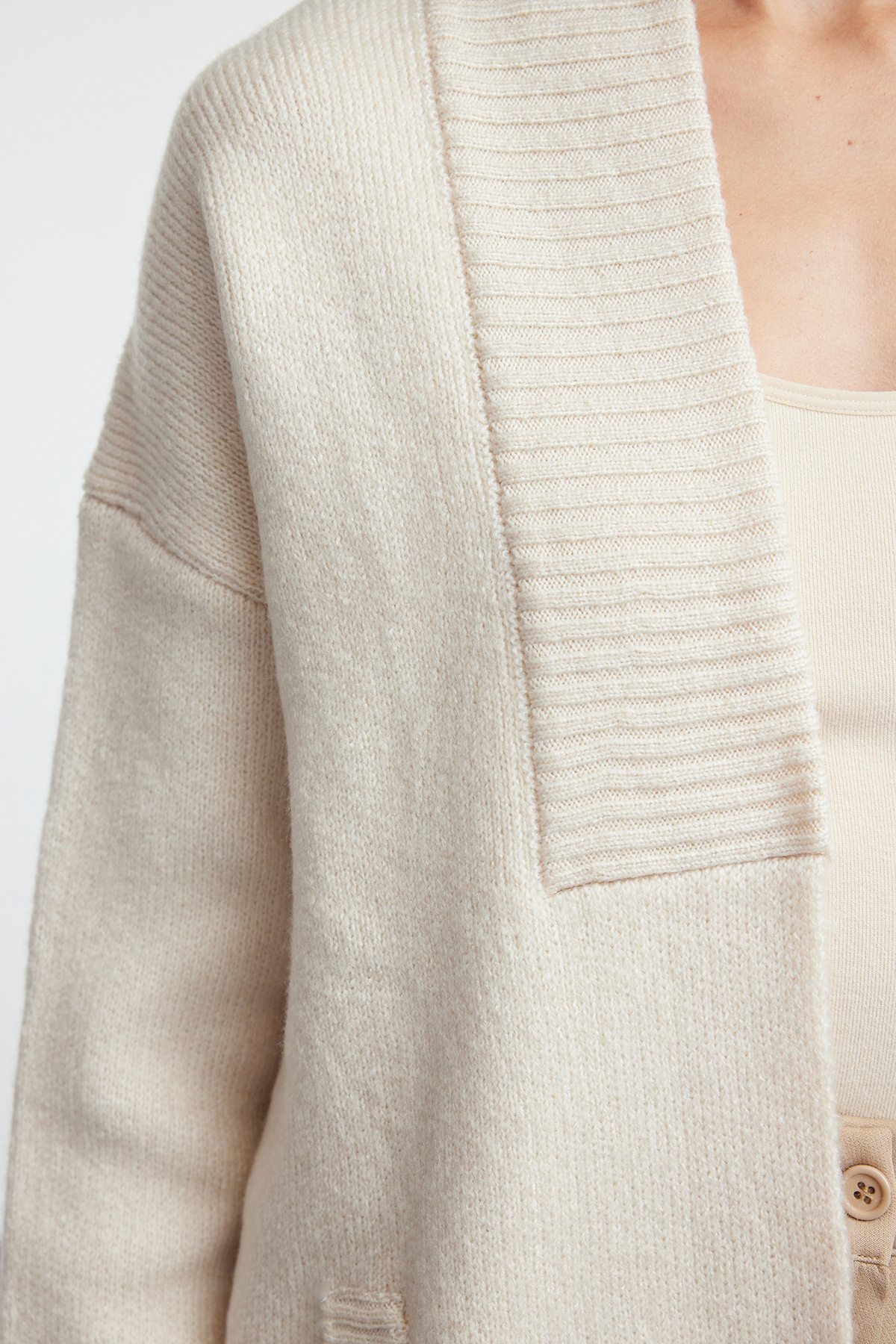 Trendyolmilla  Taş Geniş Kalıp Yumuşak Dokulu Triko Hırka TWOAW25HI00082 - Görsel 4