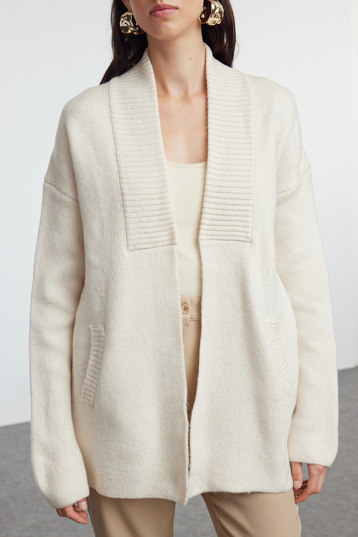 Trendyolmilla  Taş Geniş Kalıp Yumuşak Dokulu Triko Hırka TWOAW25HI00082 - Görsel 3