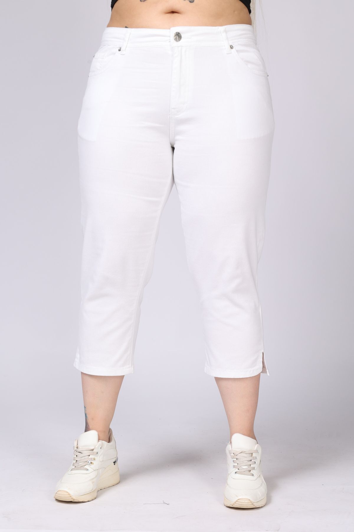 Era Lisa-Large Size Lycra Linen Capri 2