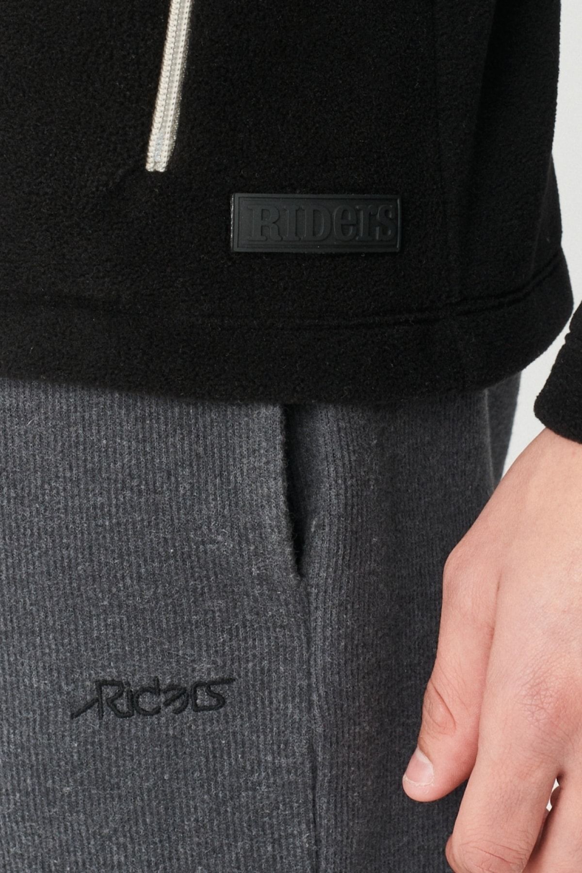Riders by Lee-Černá pánská fleecová mikina Regular Fit Regular Střih na zip 5