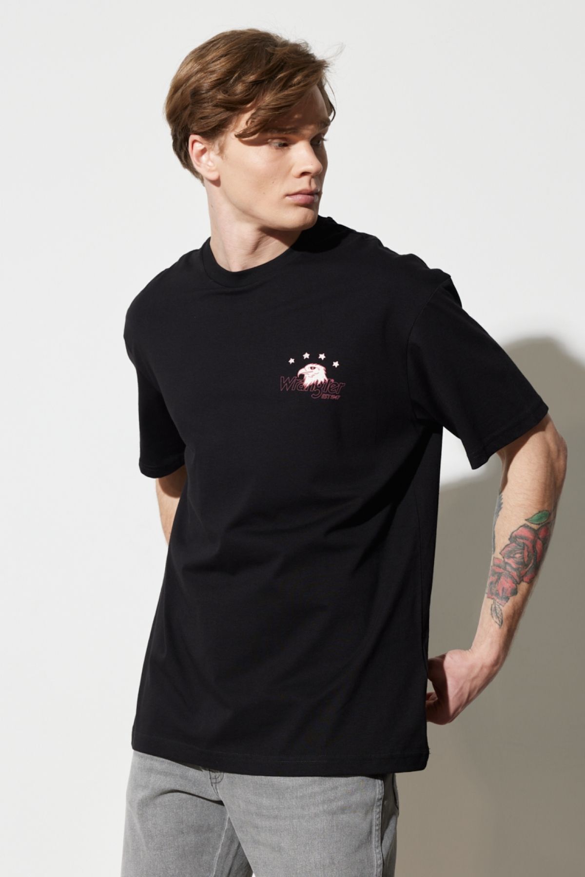 تی شرت مشکی مردانه یقه دوچرخه بریده شده آرام و شل 100 ٪ پیراهن سیاه پنبه Wrangler