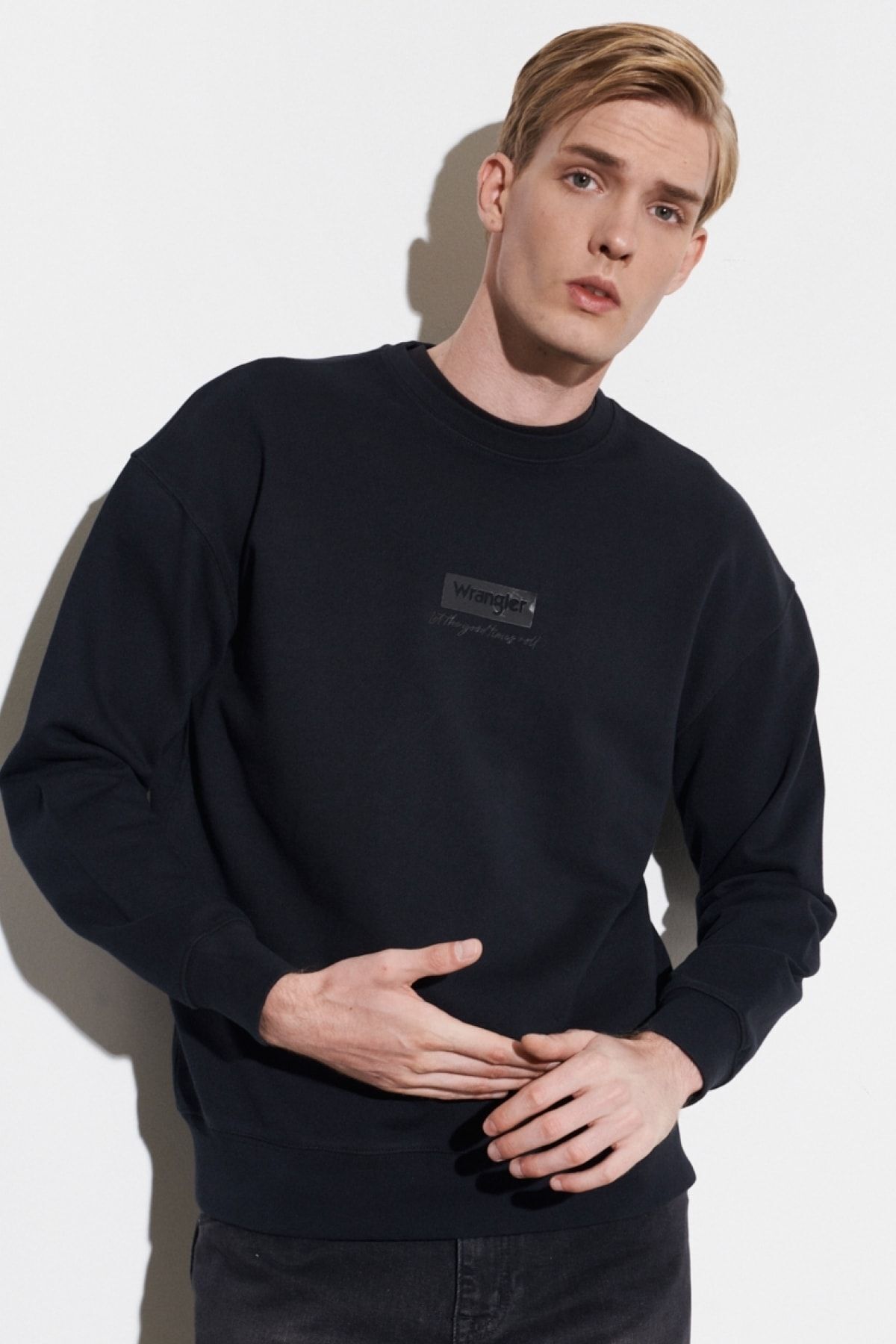 Wrangler black sweatshirt outlet