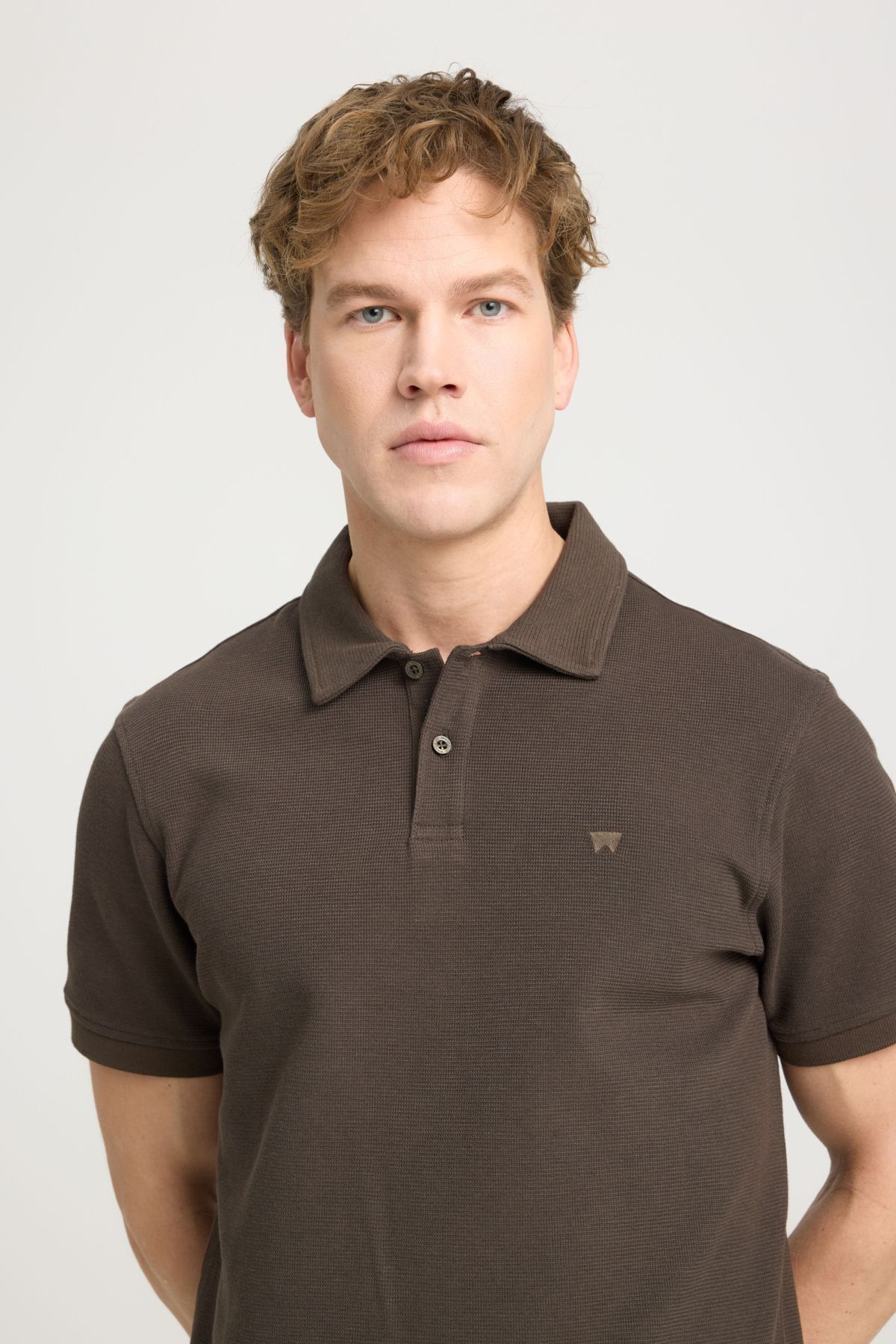 تی شرت یقه پولو سبز مردانه به طور منظم مناسب و معمولی برش خاکی yaka t shirt Wrangler