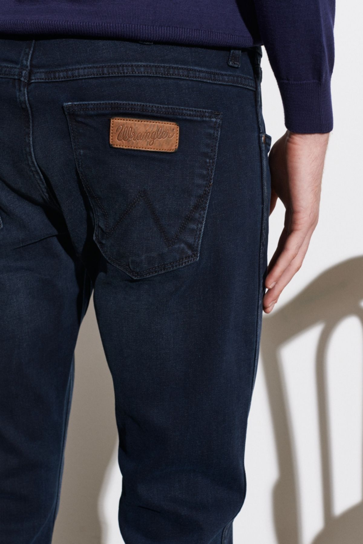 شلوار جین مشکی مردانه انعطاف پذیر کم کمر مناسب Wrangler