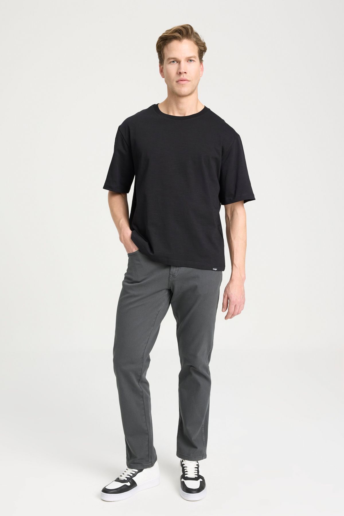 تی شرت مشکی مردانه به طور منظم مناسب گردن دوچرخه کلاس طبیعی 100 ٪ پنبه T shirt Wrangler