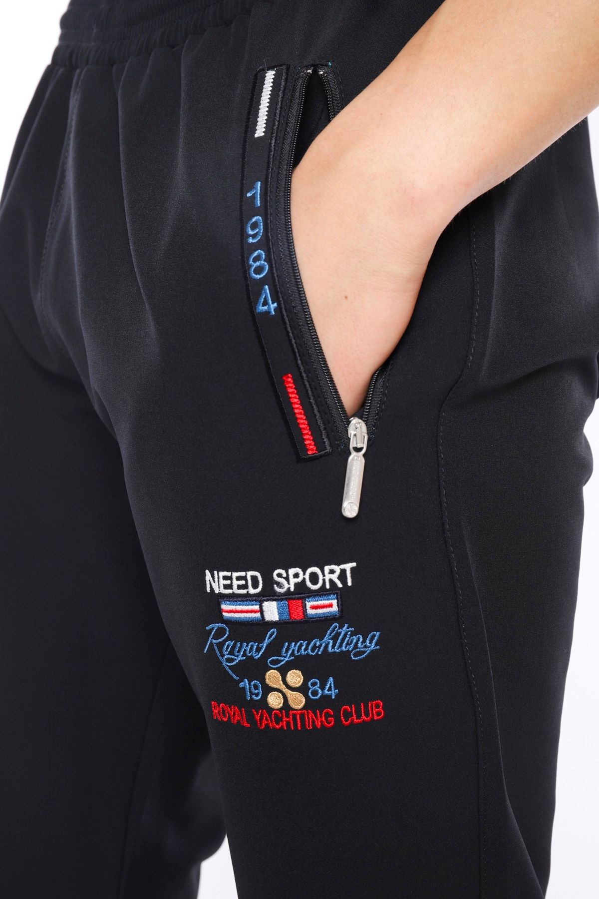Need-Men's Black Pocket Zippered Embroidery Detailed Straight Leg Sweatpants 4