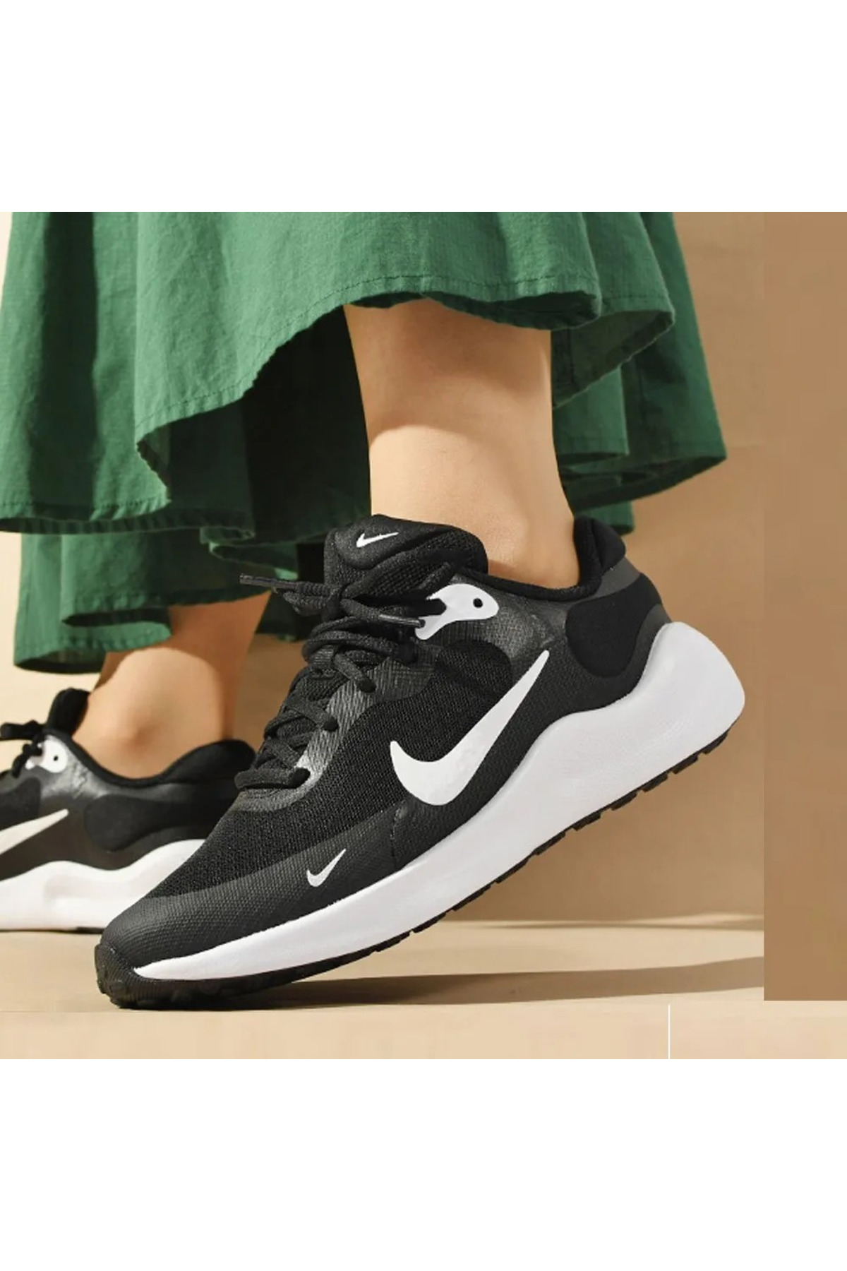 کفش Nike نایکی مناسب طبیعت‌گردی Unisex Revolution 7 اورجینال - تصویر 1