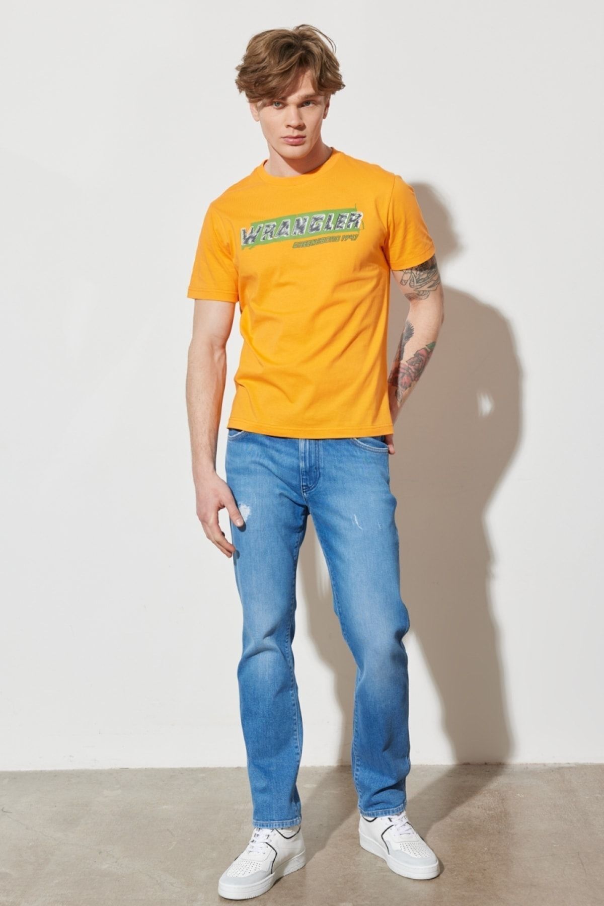 شلوار جین آبی مردانه LARSTON SLIM FIT BRAT BARD کمر کم باریک و انعطاف پذیر Wrangler