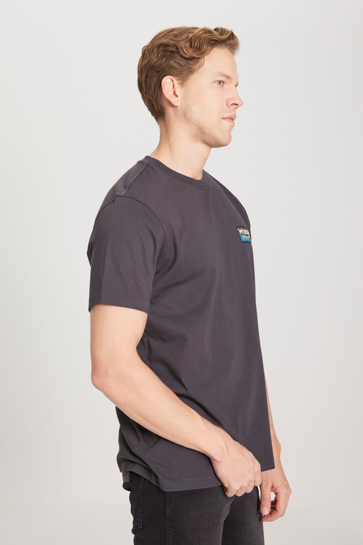 تی شرت مشکی مردانه به طور منظم مناسب گردن دوچرخه کلاس طبیعی 100 ٪ پنبه T shirt Wrangler