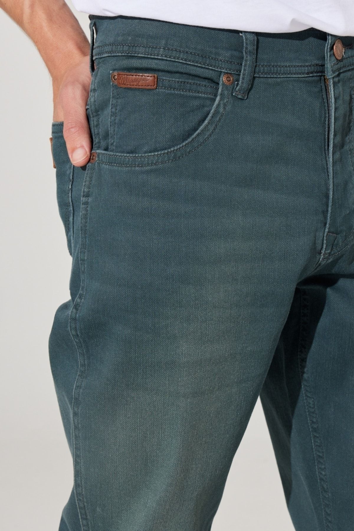 شلوار جین خاکستری مردانه تگزاس باریک و کمر نرم انعطاف پذیر Wrangler