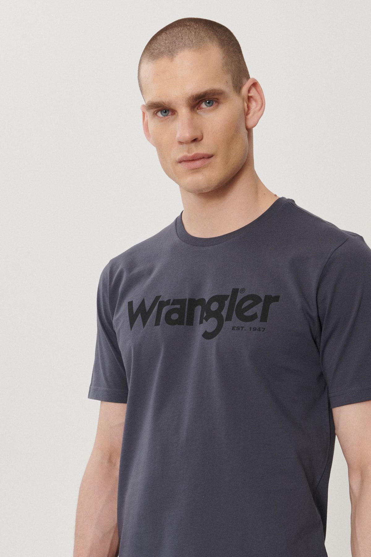 Wrangler Anthracite Crew Neck 100% Cotton Men's T-shirt - Regular Fit ...