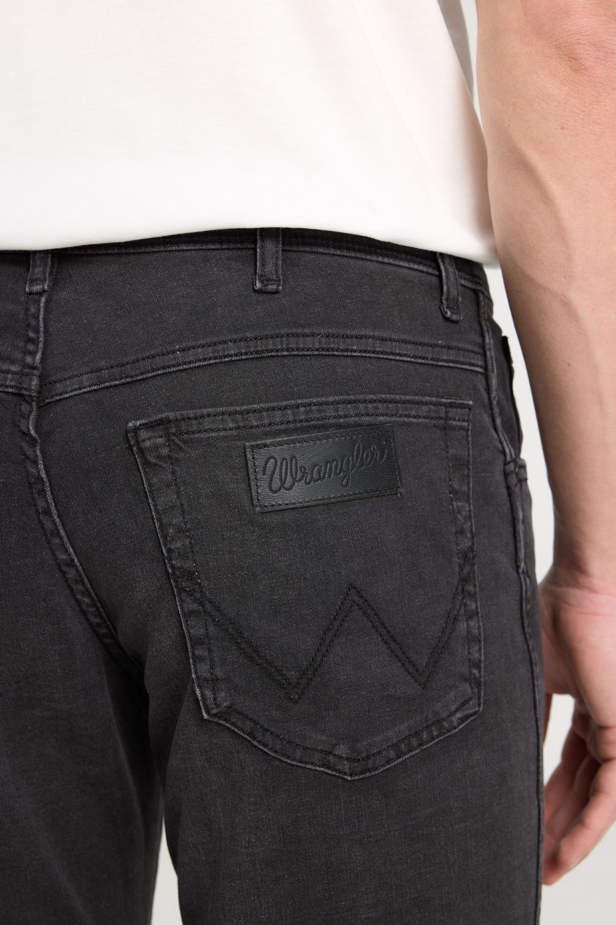 شلوار جین خاکستری مردانه تگزاس باریک و کمر نرم انعطاف پذیر Wrangler