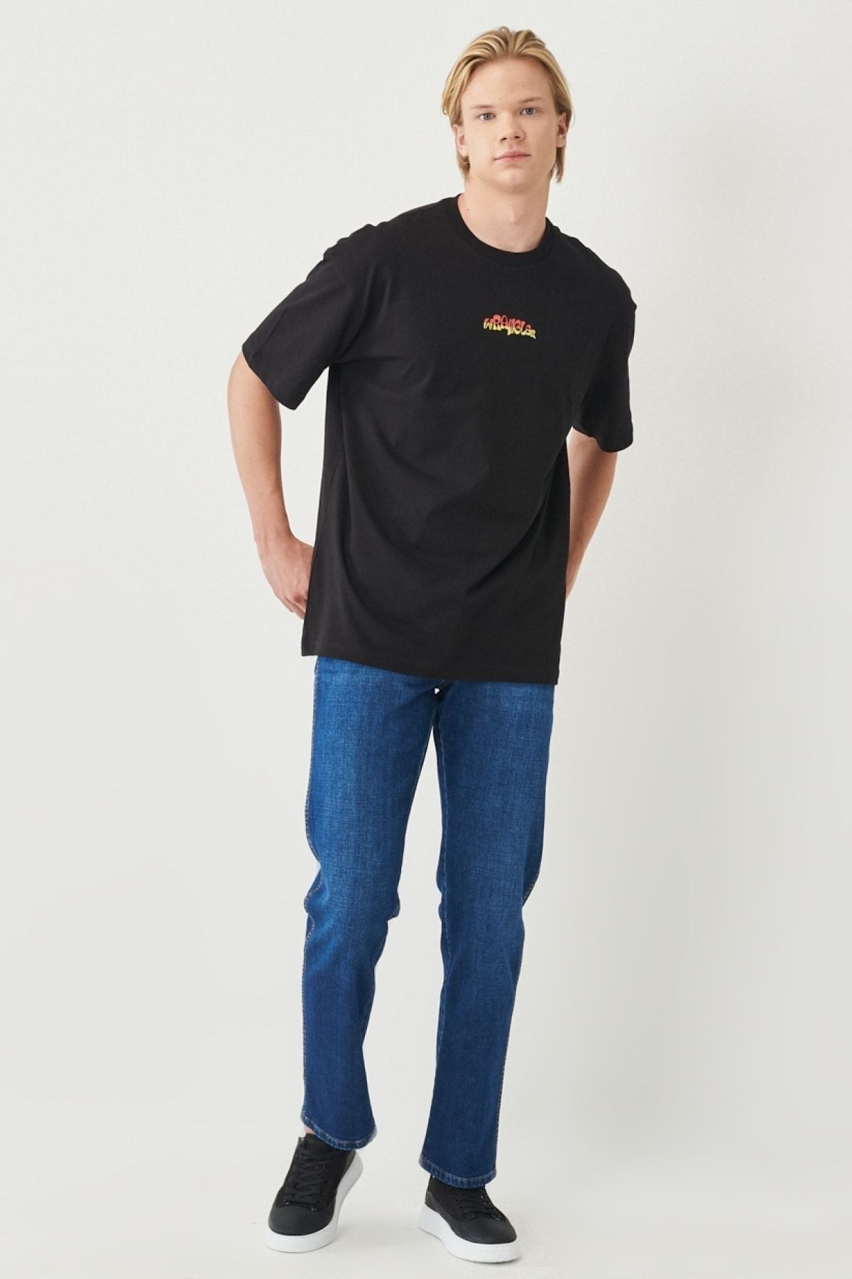 تی شرت مشکی مردانه یقه دوچرخه بریده شده آرام و شل 100 ٪ پیراهن سیاه پنبه Wrangler