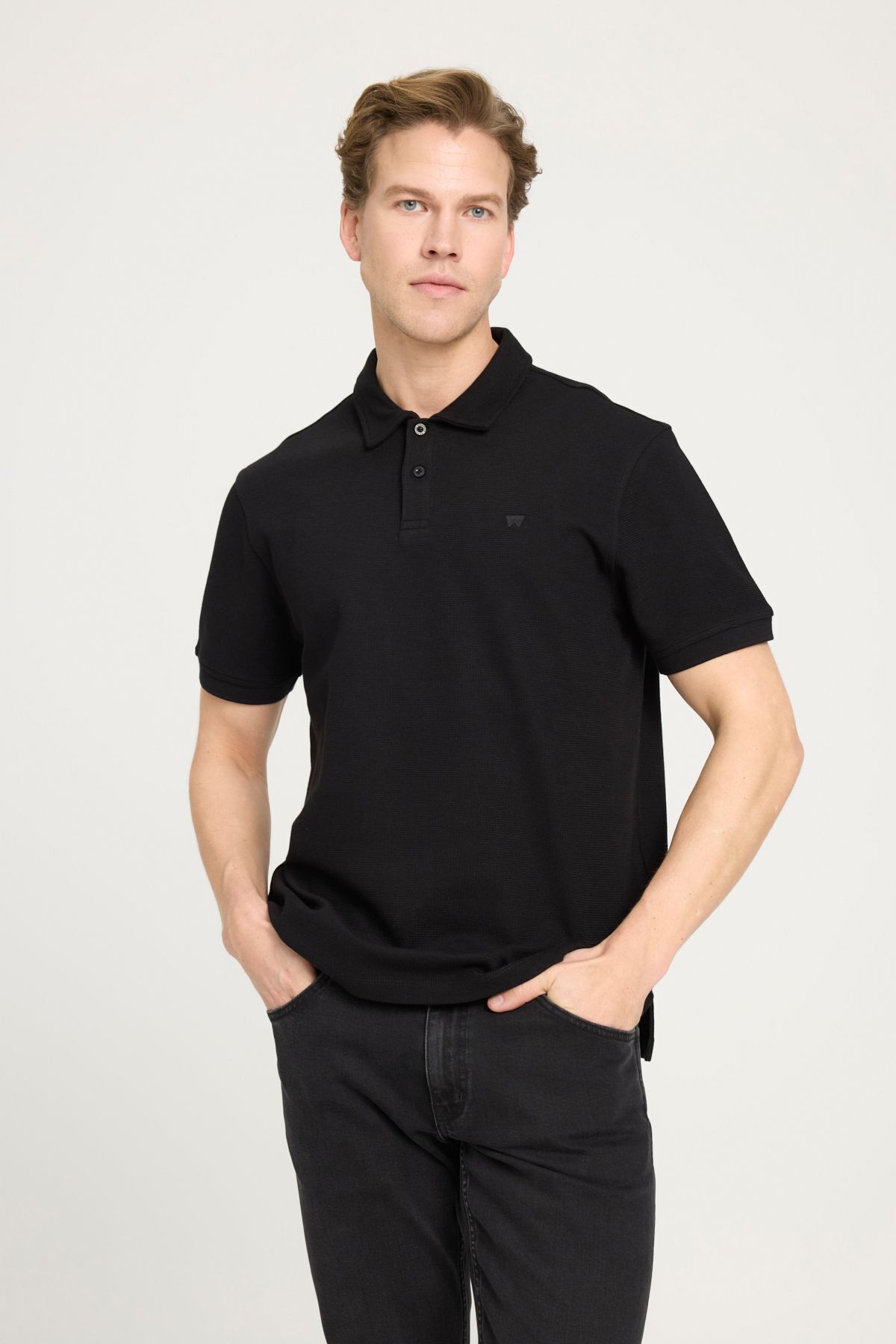 تی شرت یقه پولو مشکی مردانه به طور منظم مناسب و معمولی برش سیاه yaka t shirt Wrangler