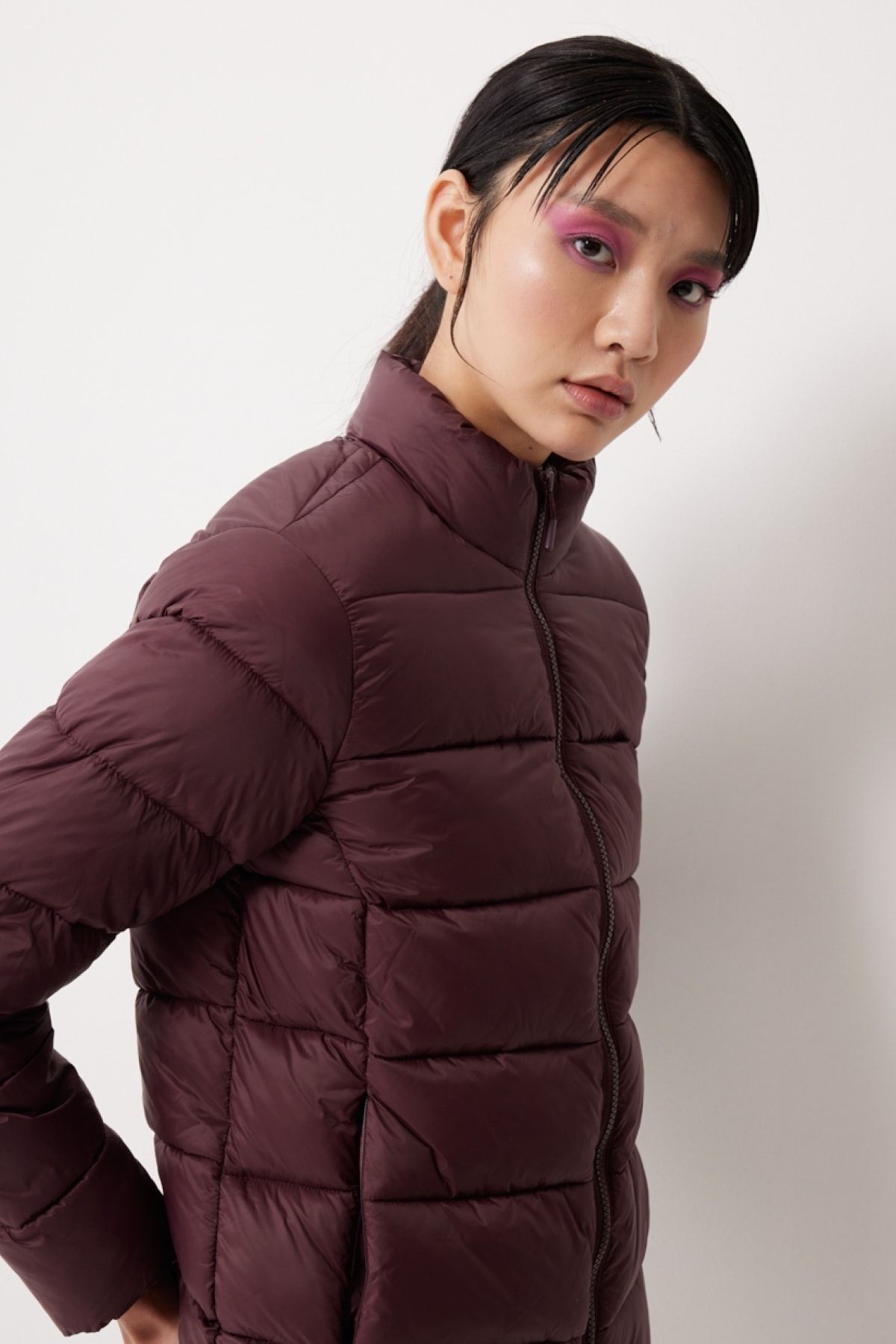 Lee  Regular Fit Normal Kesim Dik Yaka Mor Şişme Mont - Görsel 2