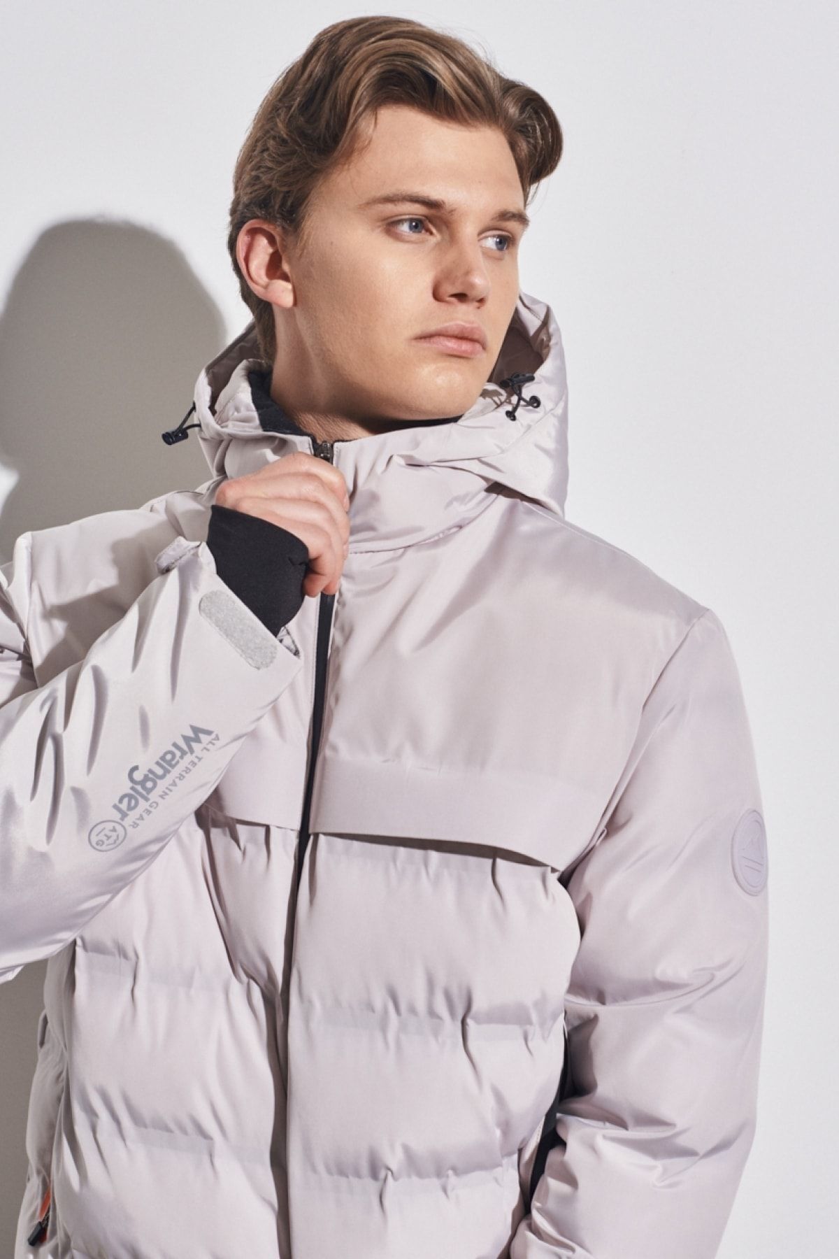 کاپشن پف دار خاکستری روشن کلاهدار همه جا دنده معمولی ALL TERRAIN GEAR -x- Wrangler