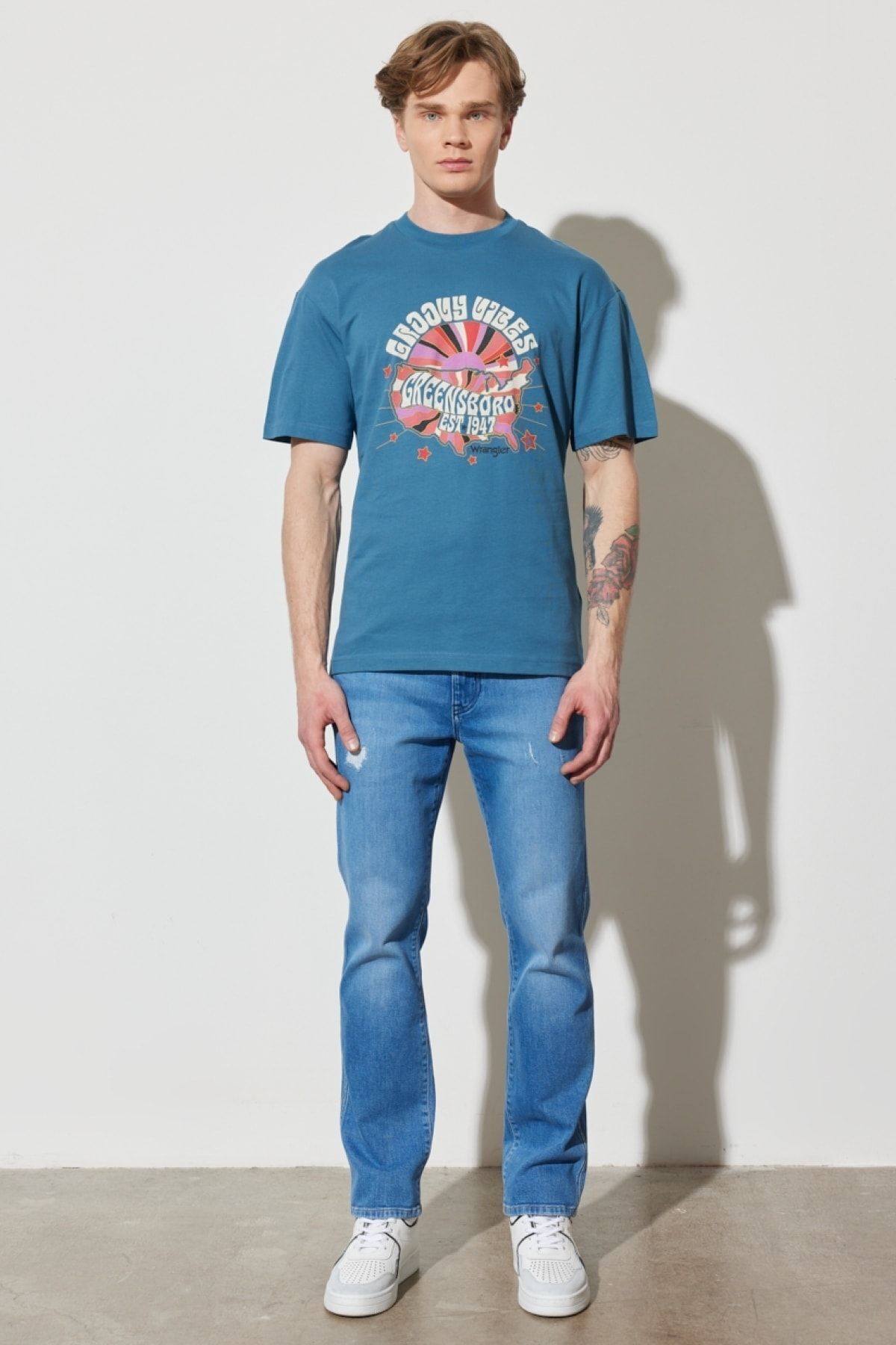 تی شرت آبی مردانه یقه دوچرخه برش راحت و Wrangler