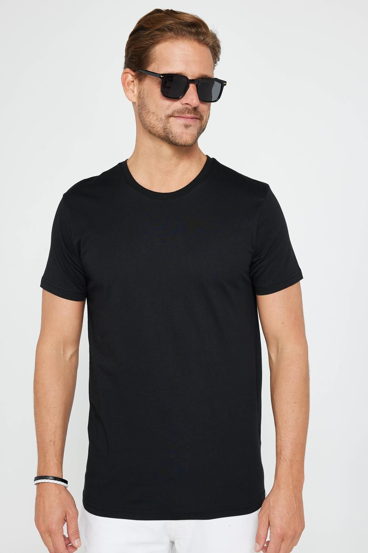 Erkek Slim Fit Siyah Bisiklet Yaka %100 Pamuk Dar Kesim Basic Tişört